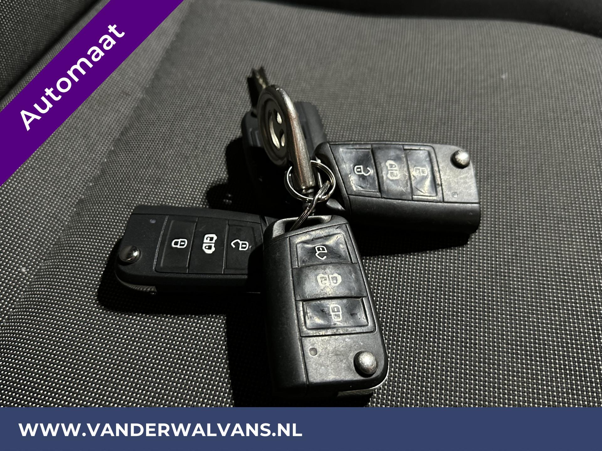 Foto 24 van Volkswagen Crafter 50 2.0TDI 177pk DSG Automaat Dubbel Lucht 3500kg Trekhaak L3H3 (oude L2H2) Euro6