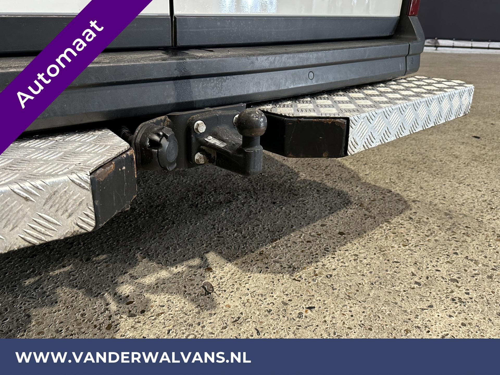 Foto 6 van Volkswagen Crafter 50 2.0TDI 177pk DSG Automaat Dubbel Lucht 3500kg Trekhaak L3H3 (oude L2H2) Euro6