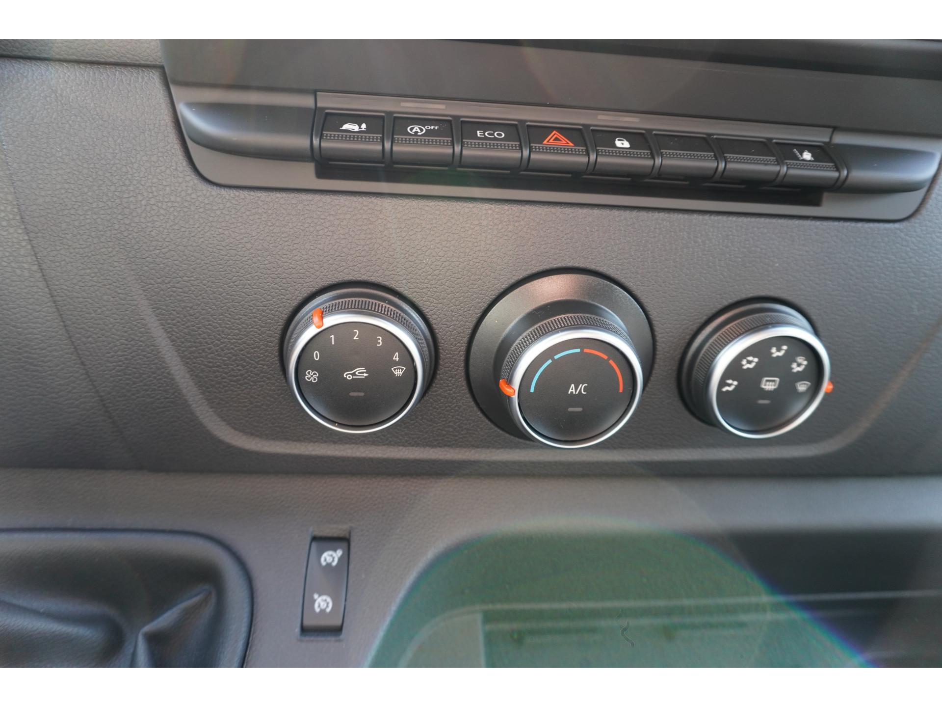 Foto 21 van Renault Master T35 2.3 dCi 165PK L3 Dubbel lucht Energy Chassis cabine