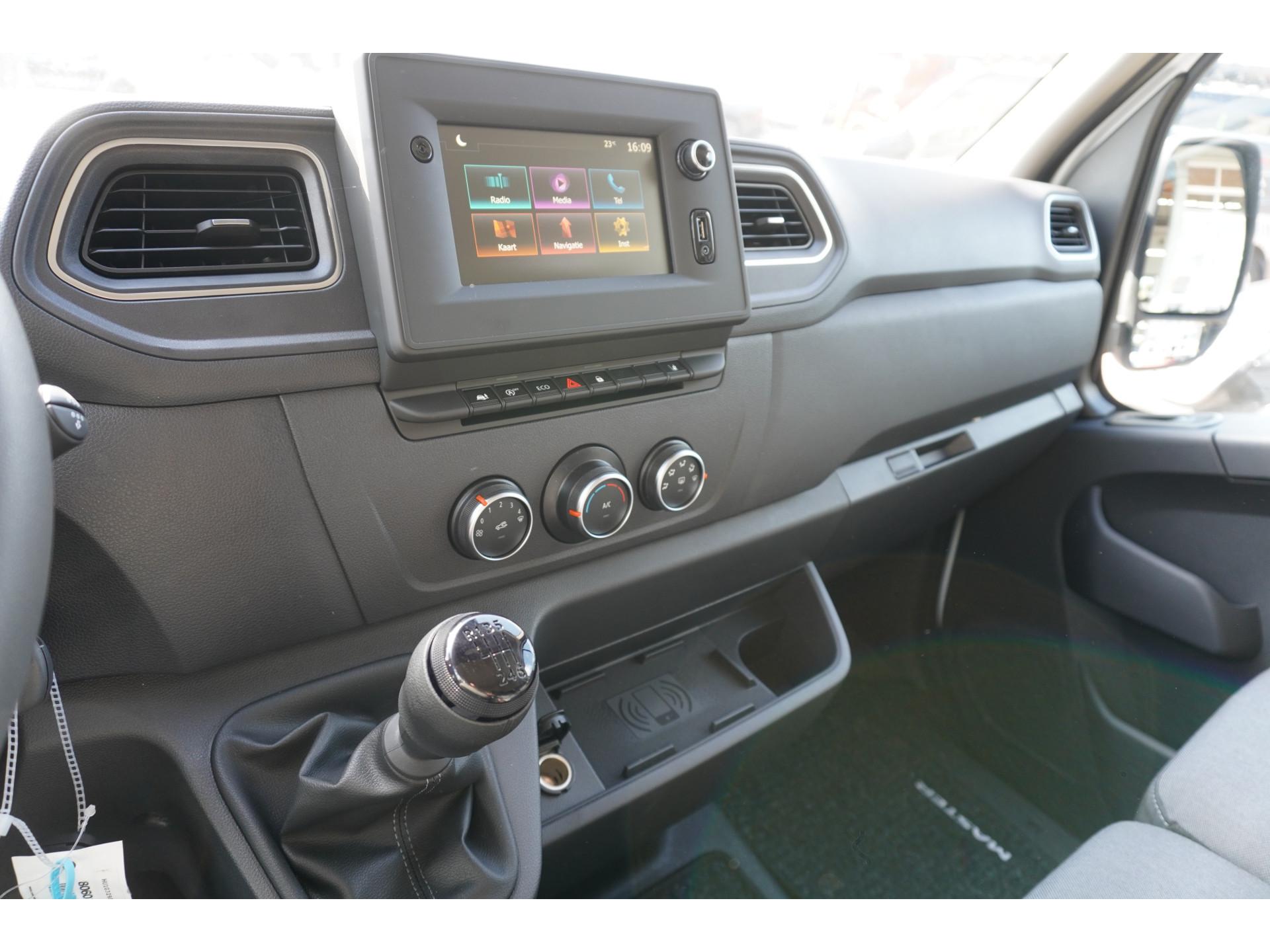 Foto 6 van Renault Master T35 2.3 dCi 165PK L3 Dubbel lucht Energy Chassis cabine