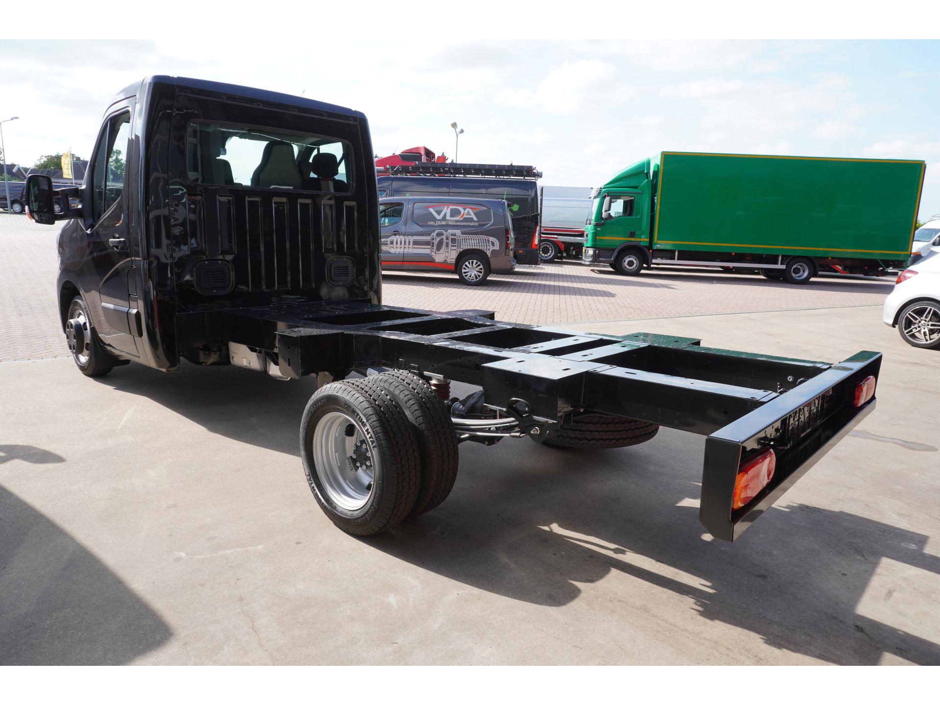 Foto 7 van Renault Master T35 2.3 dCi 165PK L3 Dubbel lucht Energy Chassis cabine