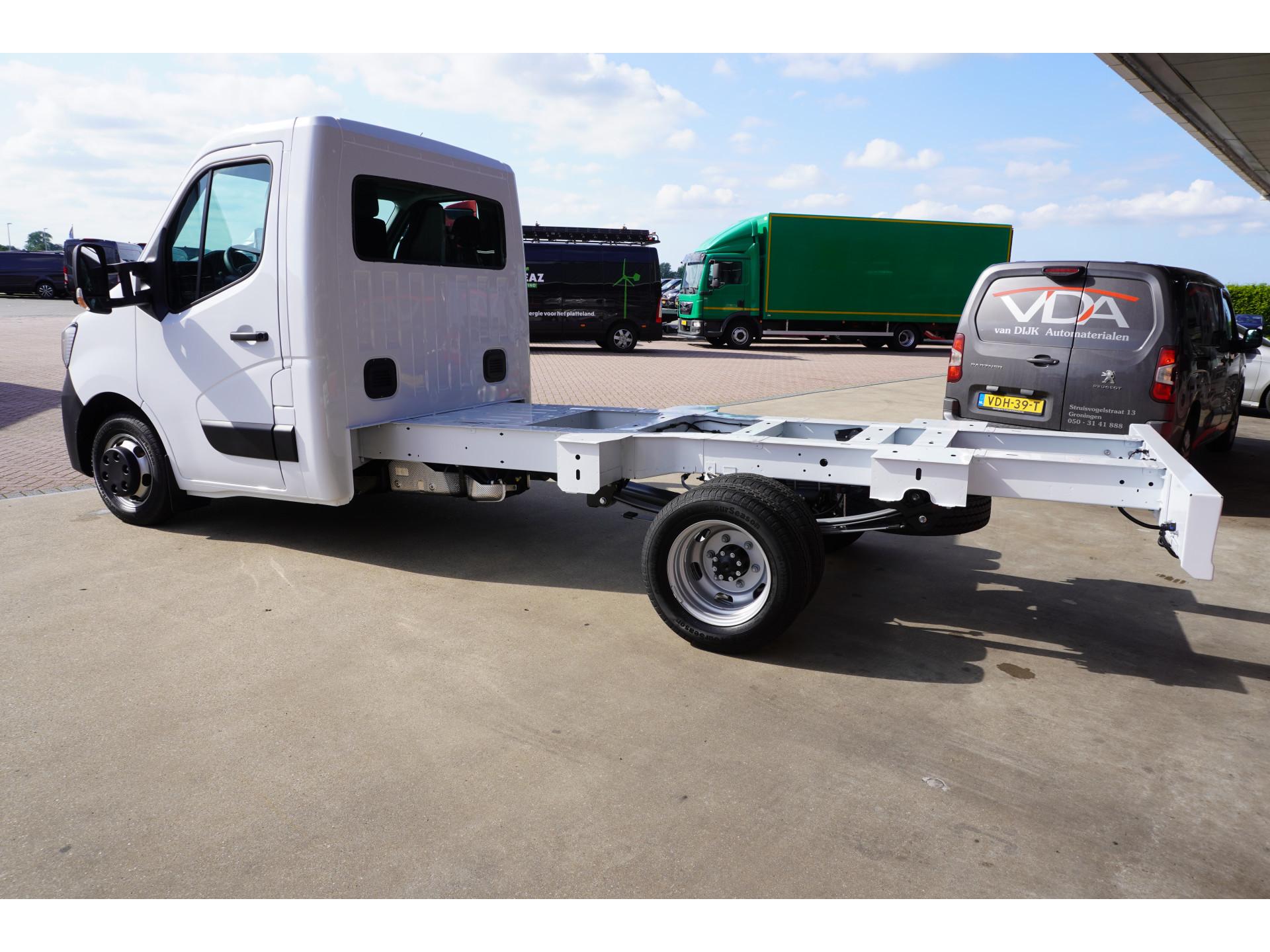 Foto 9 van Renault Master T35 2.3 dCi 165PK L3 Dubbel lucht Energy Chassis cabine