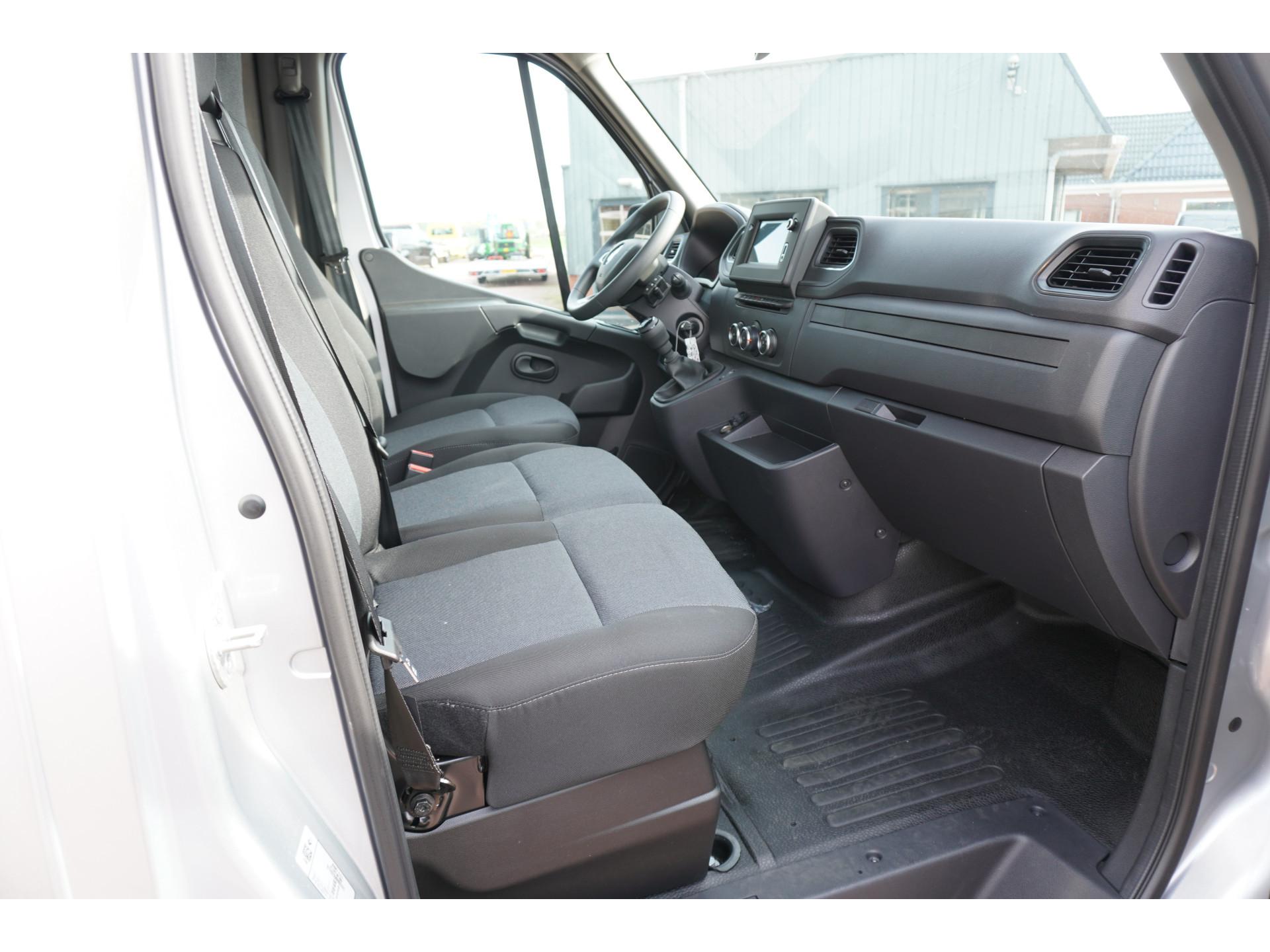 Foto 16 van Renault Master T35 2.3 dCi 165pk L4 DL Energy
