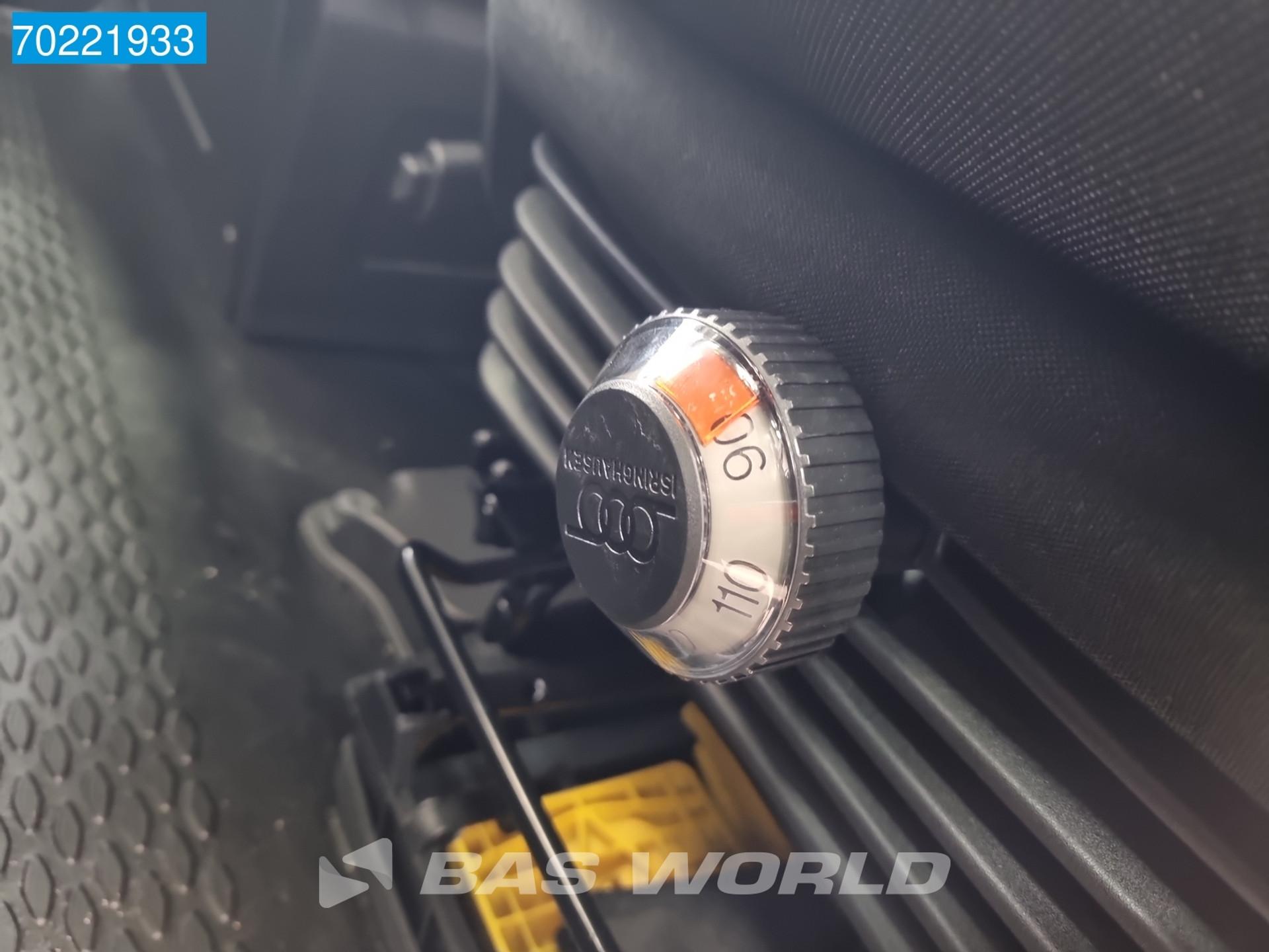 Foto 20 van Iveco 35S18 3.0L Automaat 2x Schuifdeur Navi ACC LED Camera L2H2 12m3 Airco