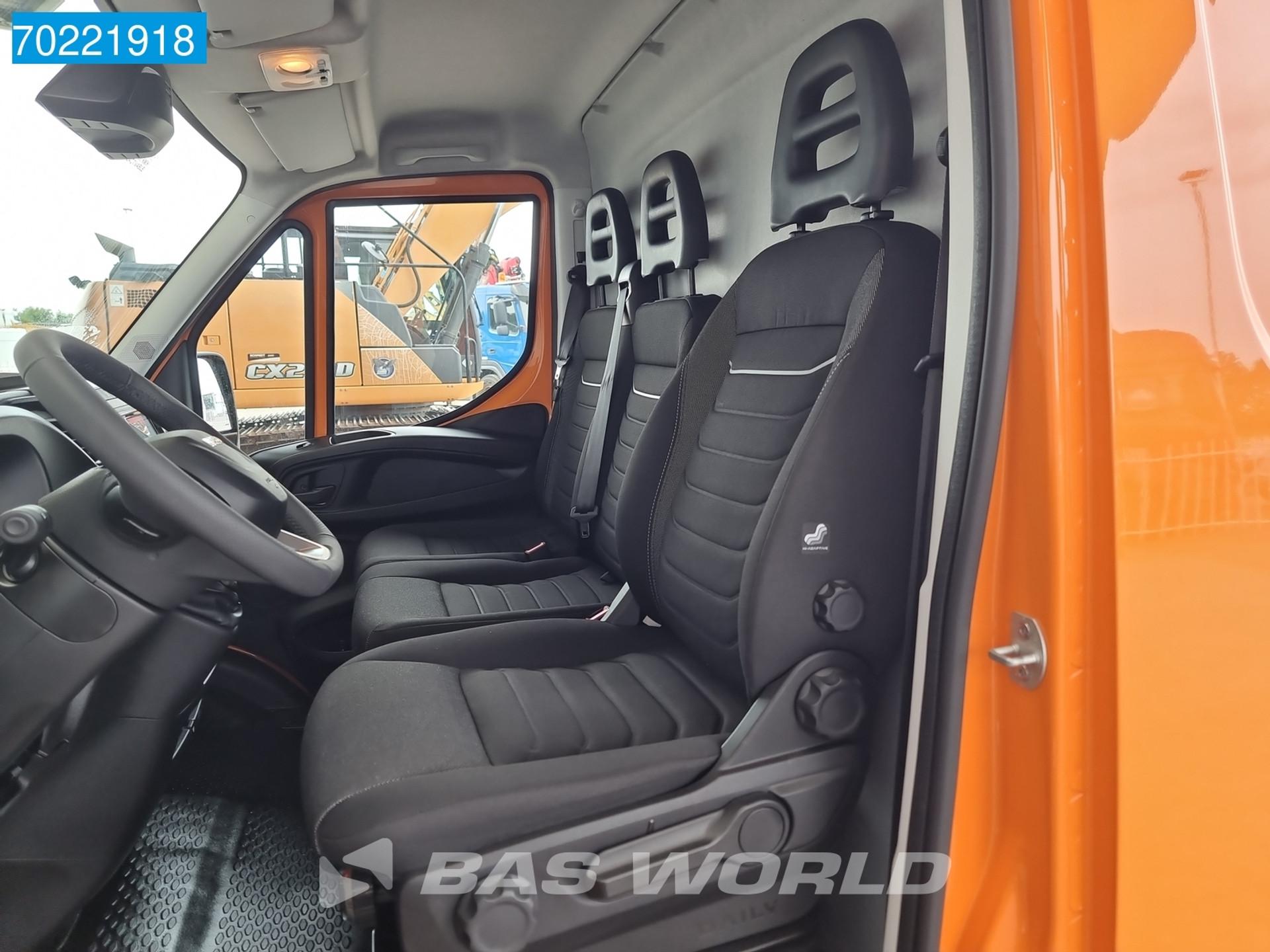 Foto 13 van Iveco 35S18 3.0L 180PK Automaat Navi ACC Camera LM Velgen 12m3 Airco