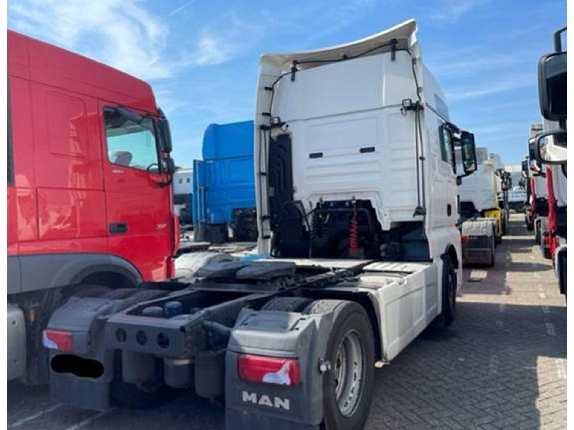 Foto 4 van MAN TGX 18.420 XXL