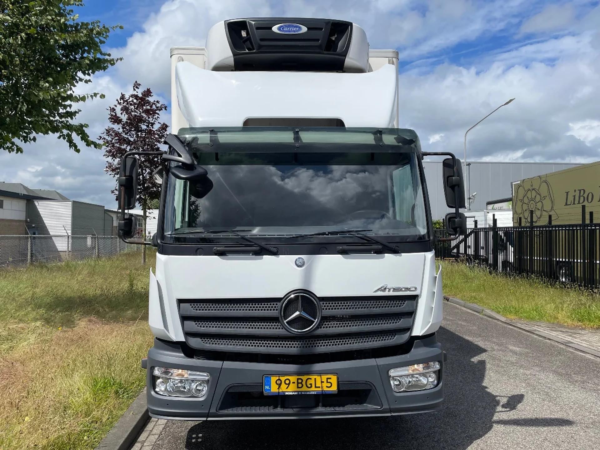 Foto 3 van Mercedes-Benz Atego 1218 chereau + carrier 2015