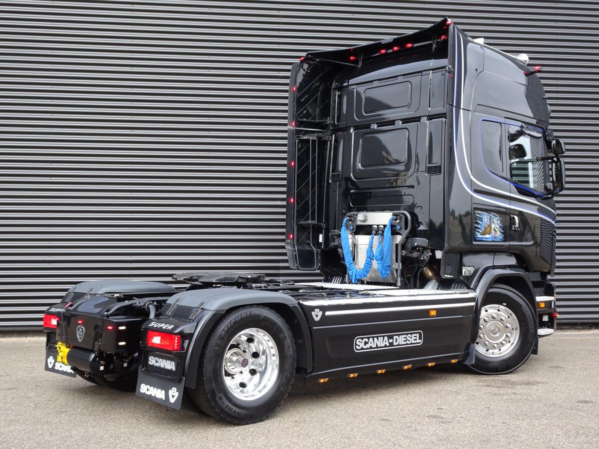 Foto 3 van Scania R580 V8 4x2 / FULL AIR / MANUAL / RETARDER / SHOW