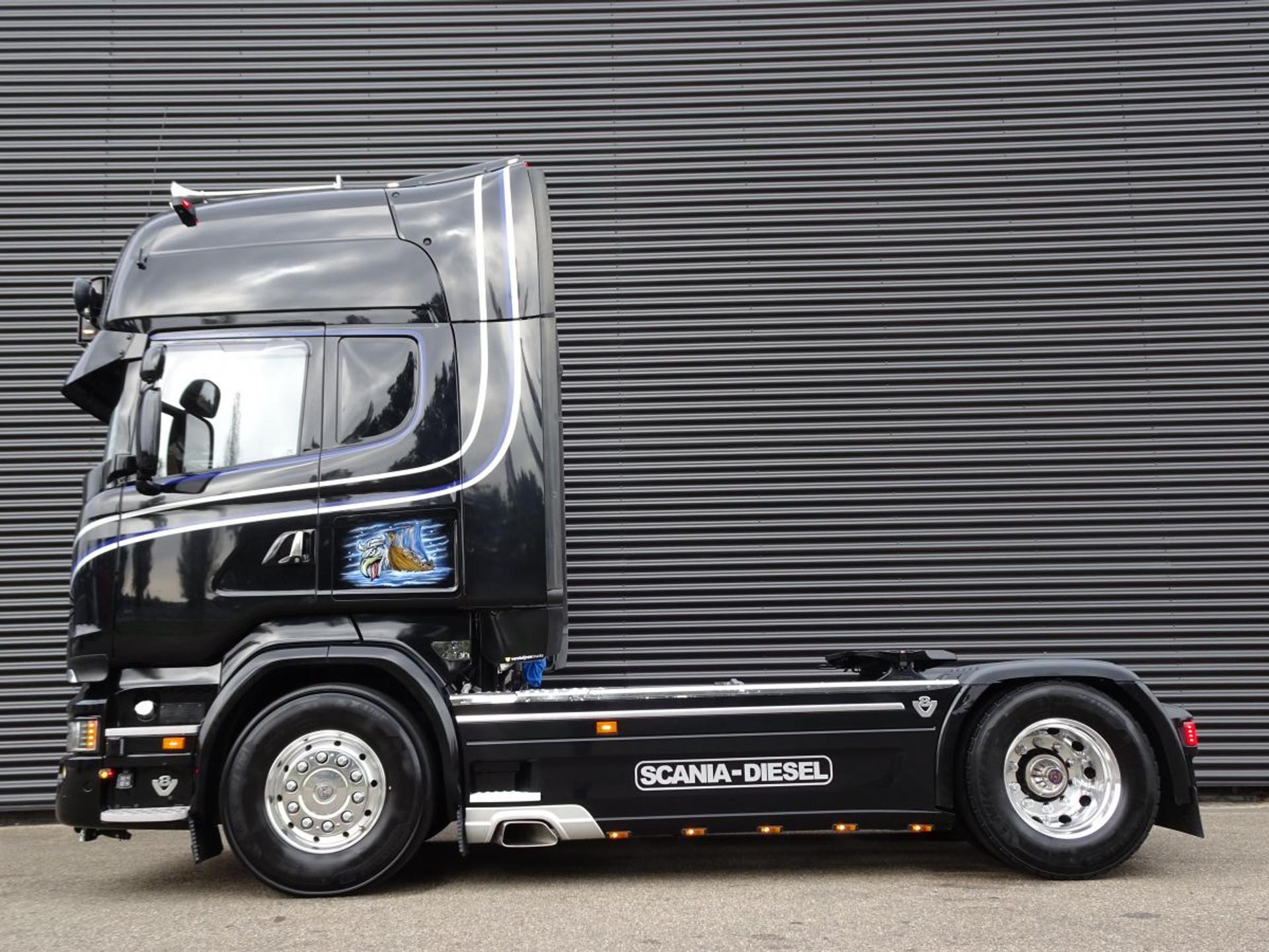 Foto 5 van Scania R580 V8 4x2 / FULL AIR / MANUAL / RETARDER / SHOW