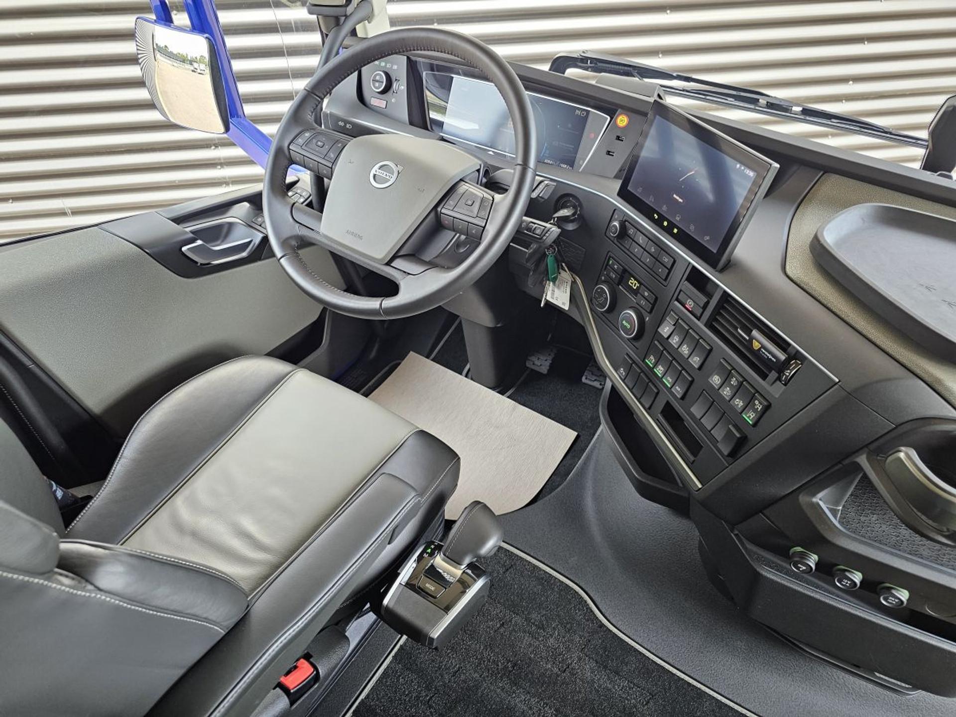 Foto 12 van Volvo FH 460 GLOBE XL / I PARC-COOL / DYNAMIC STEERING