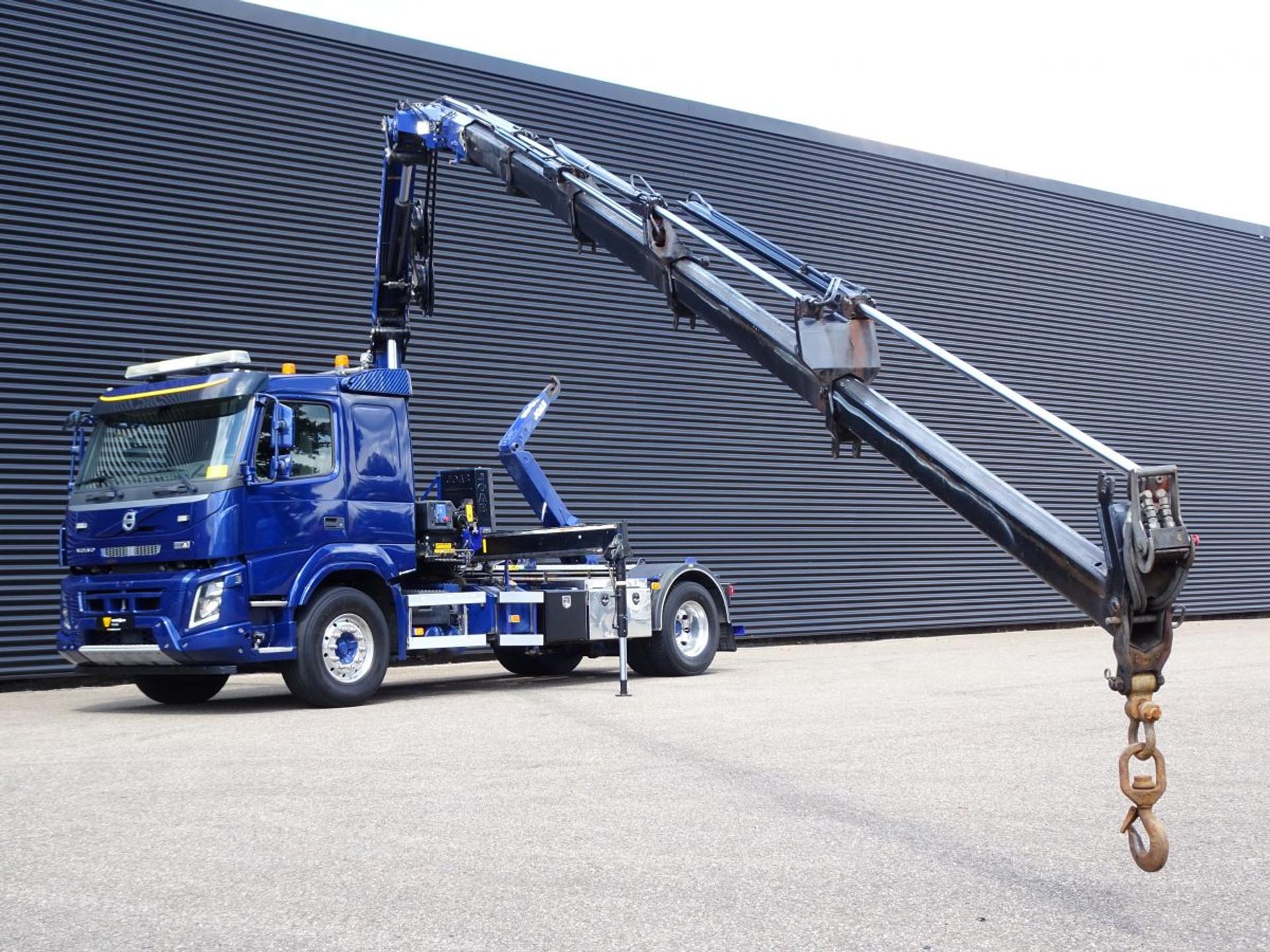 Foto 3 van Volvo FMX340 / EURO 6 / 4x2 / CRANE - KRAN + HOOKLIFT