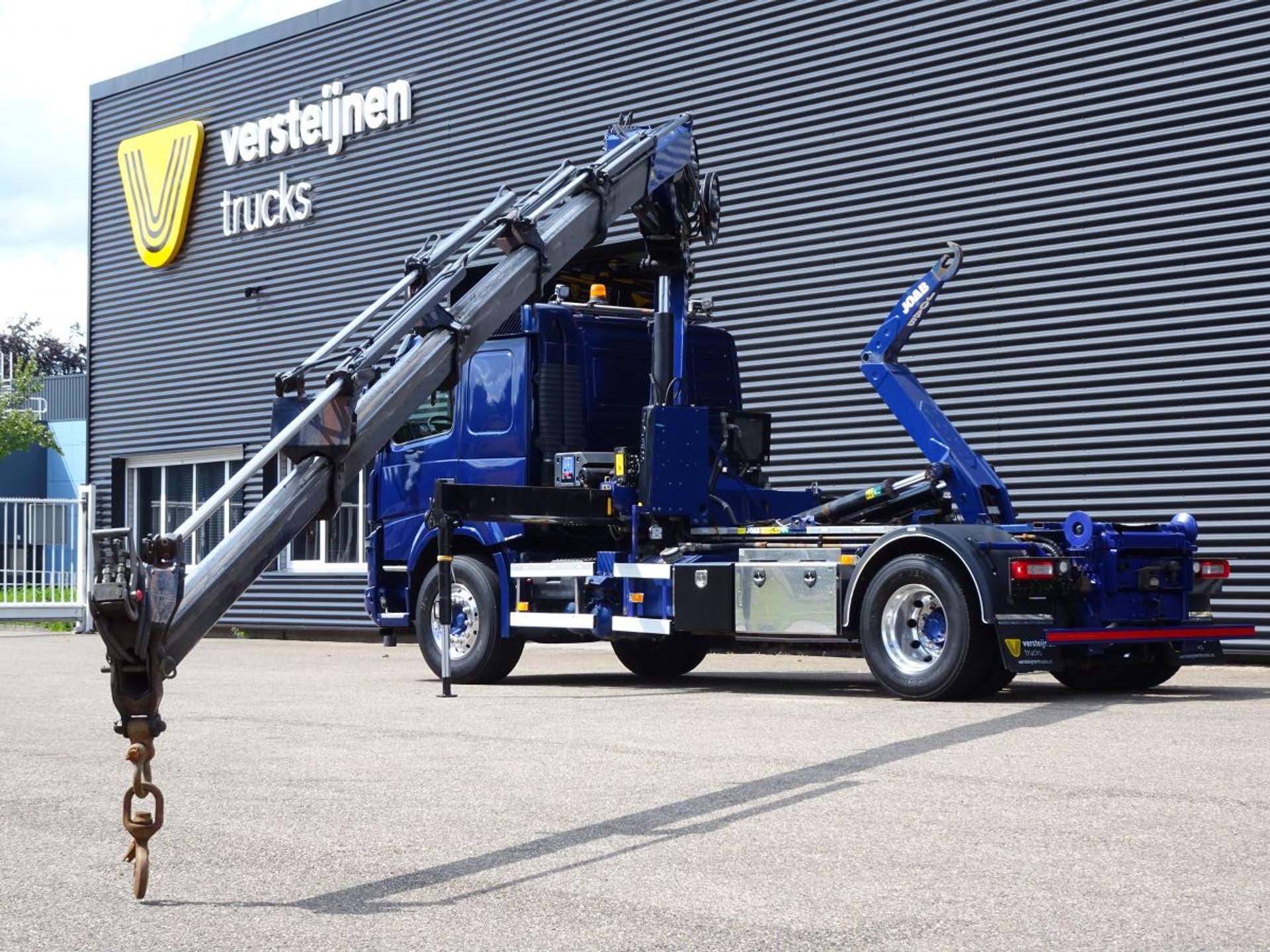 Foto 4 van Volvo FMX340 / EURO 6 / 4x2 / CRANE - KRAN + HOOKLIFT
