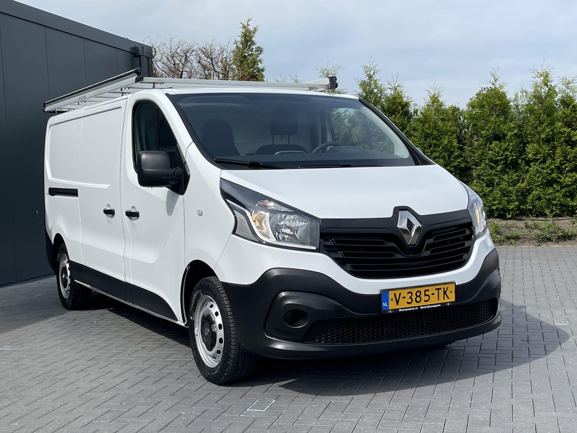 Foto 3 van Renault 1.6 dCi 122 PK / L2H1 / 1e EIG. / TREKHAAK / IMPERIAAL / AIRCO / CRUISE / NAVI / 3-ZITS