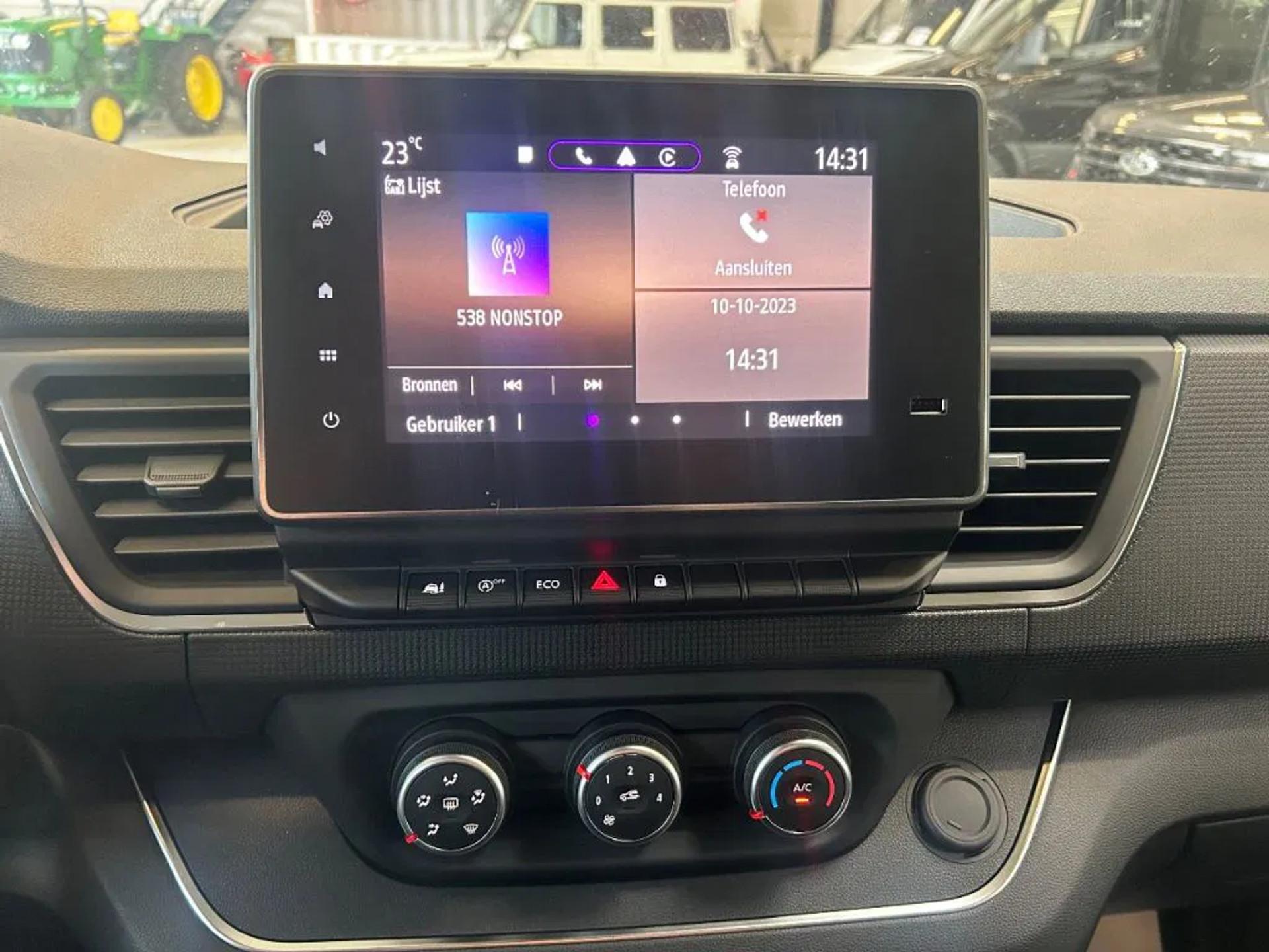 Foto 17 van Renault 2.0DCI 130 L2H1 Dubbelcabine Airco Cruisecontrol Nieuw