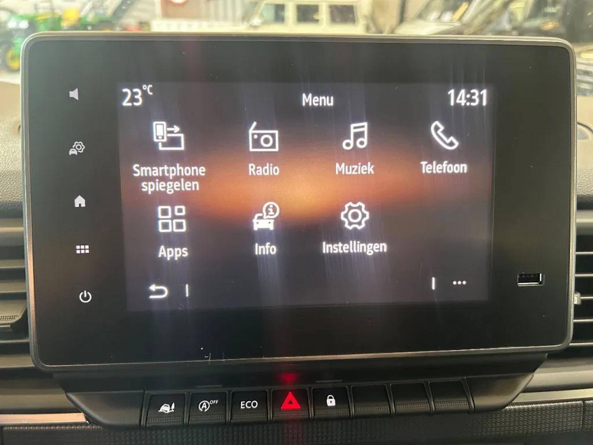 Foto 19 van Renault 2.0DCI 130 L2H1 Dubbelcabine Airco Cruisecontrol Nieuw