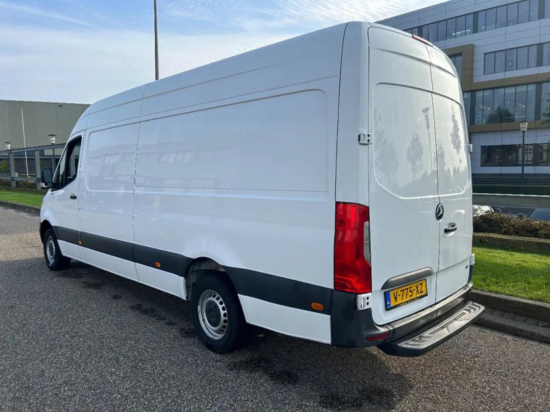 Foto 4 van Mercedes-Benz 316CDI L3H2 Automaat Airco Cruisecontrol