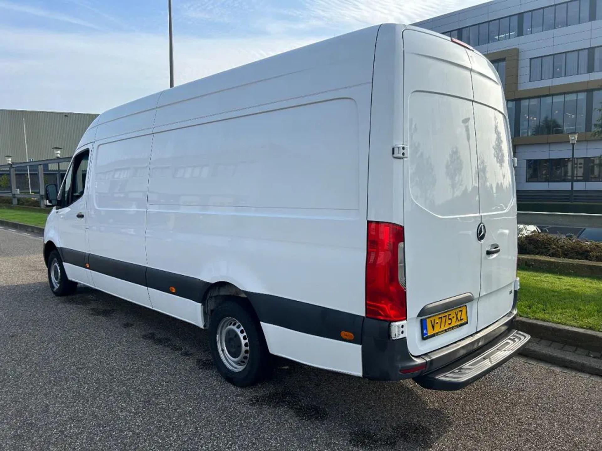 Foto 4 van Mercedes-Benz Sprinter 316CDI L3H2 Automaat Airco Cruisecontrol