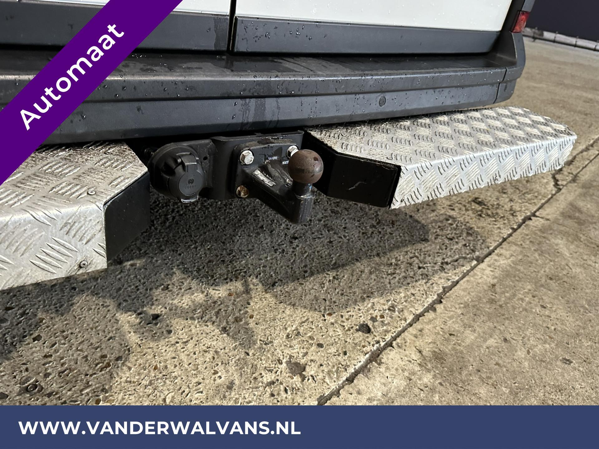Foto 6 van Volkswagen Crafter 50 2.0TDI 177pk DSG Automaat Dubbel Lucht 3500kg Trekhaak L3H3 (oude L2H2) Euro6