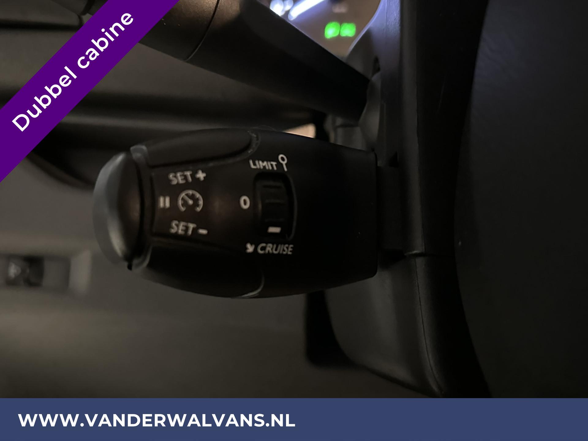 Foto 8 van Opel Vivaro 2.0CDTI 123pk L3H1 Dubbele cabine Euro6 Airco | 6-Zits | Navigatie | Camera