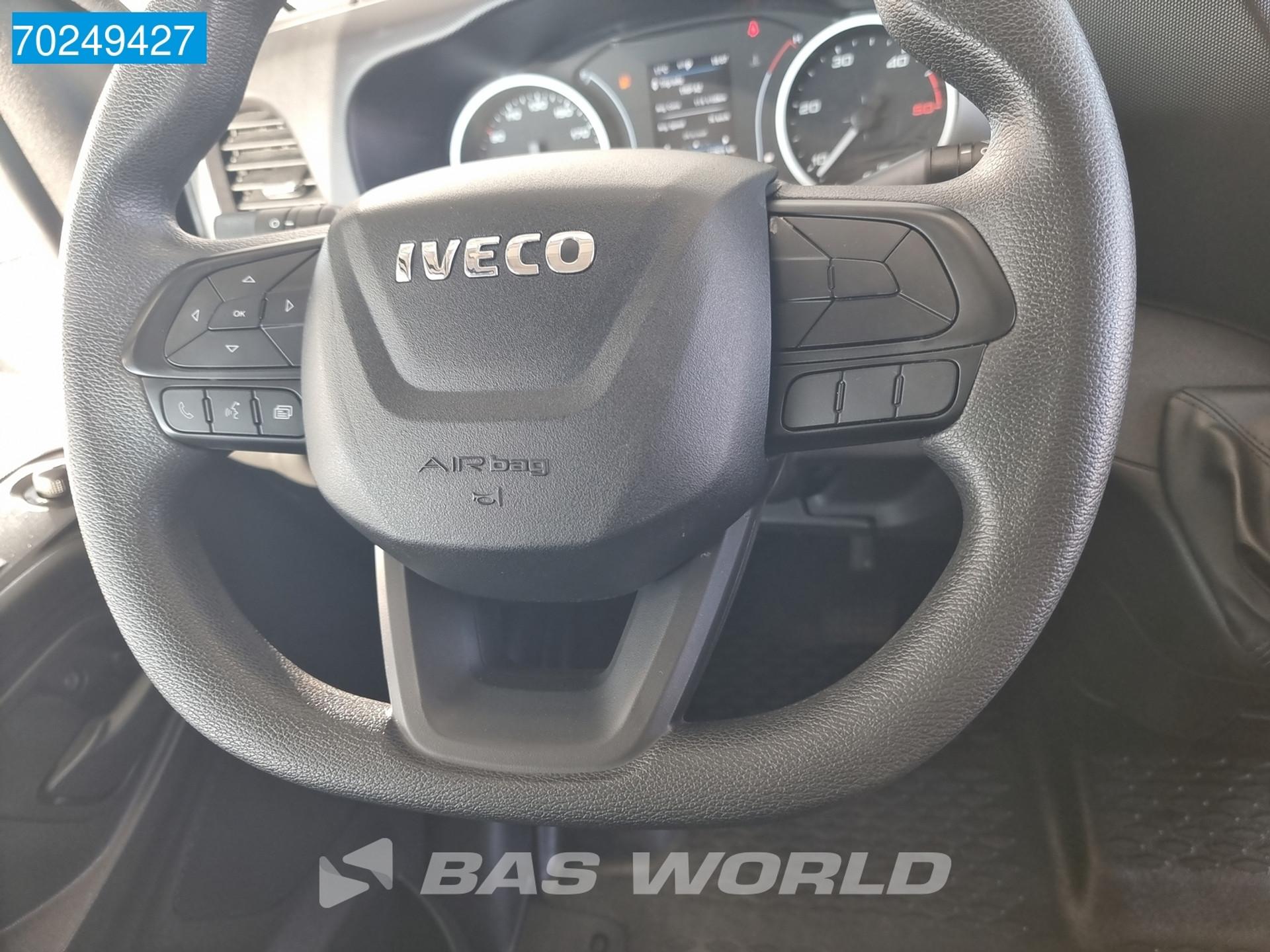Foto 15 van Iveco 35C16 Automaat L3H2 Airco Dubbellucht 3500kg trekgewicht Euro6 Lang L4H2 16m3 Airco