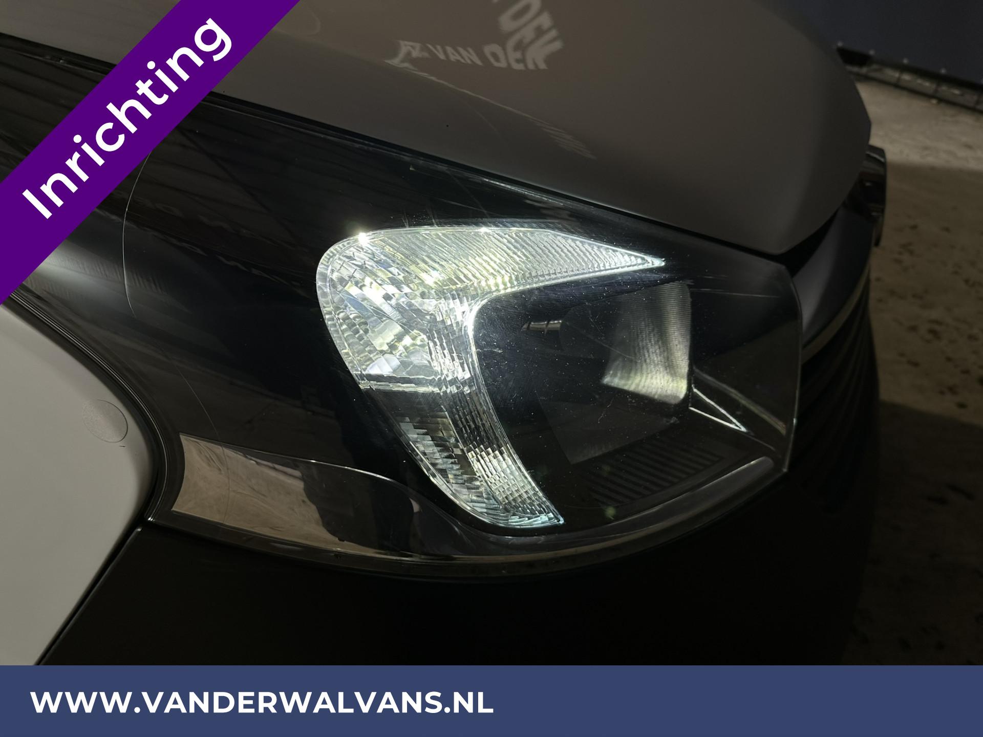 Foto 9 van Opel Vivaro 1.6CDTI 125pk L2H1 inrichting Euro6 Airco | Omvormer | Trekhaak | Camera