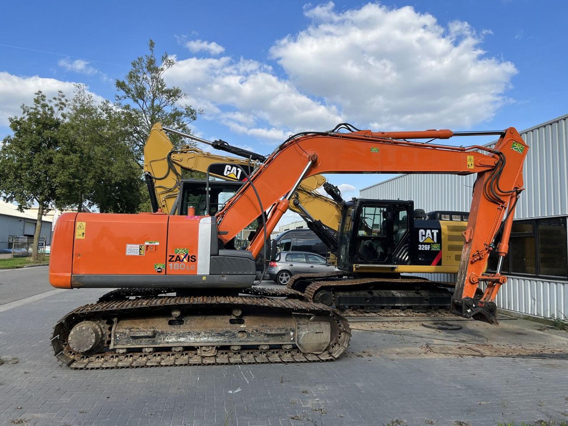 Foto 4 van Hitachi zx 180 lc