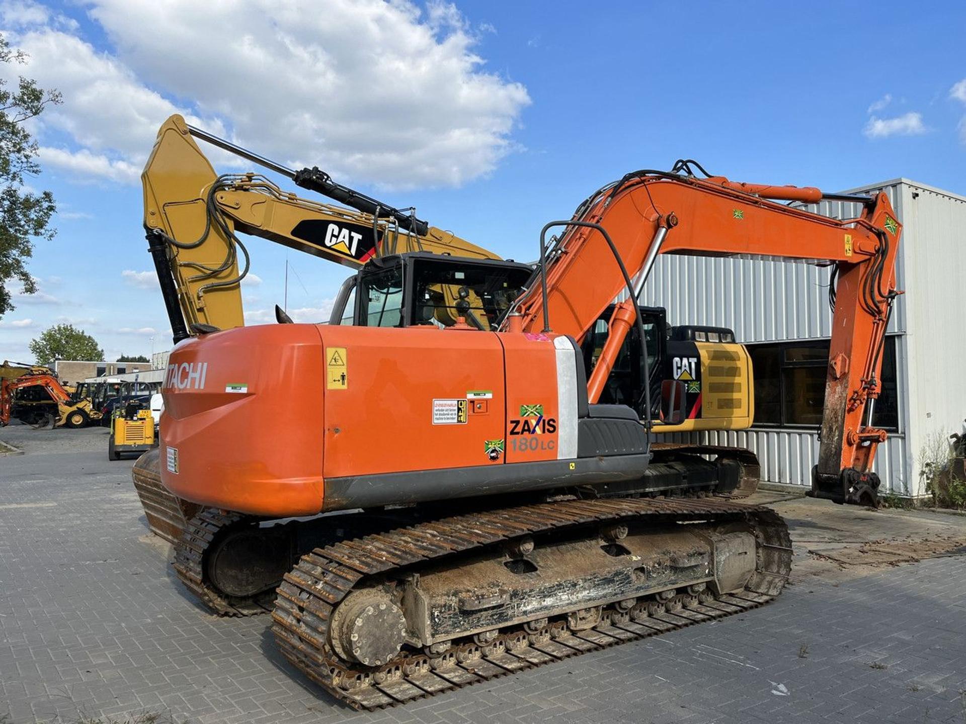 Foto 5 van Hitachi zx 180 lc
