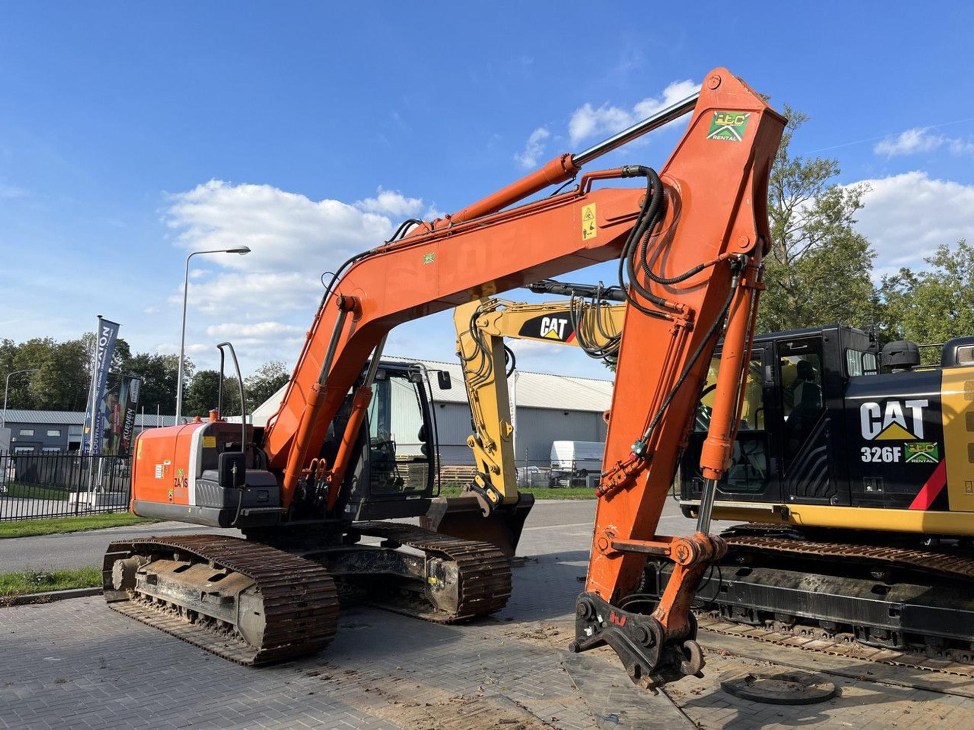 Foto 7 van Hitachi zx 180 lc