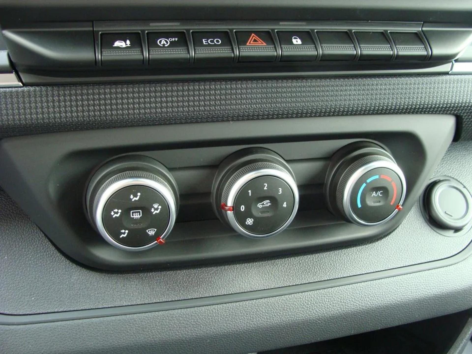 Foto 11 van Renault Trafic 150.30 L2H1 WIT - GESLOTEN - EURO 6 - VZZ-90-T