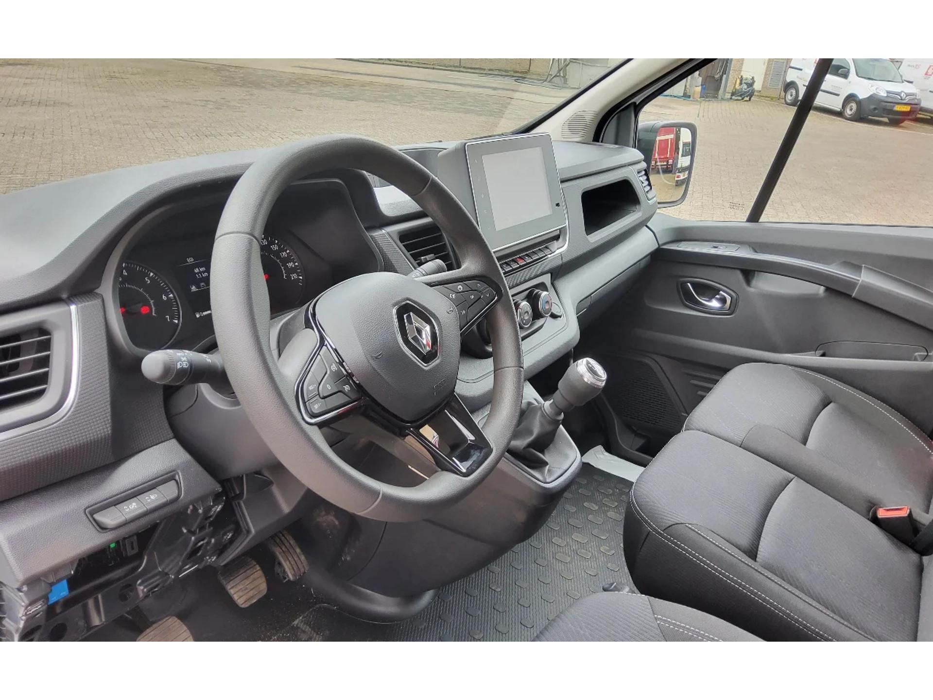 Foto 17 van Renault Trafic 150.30 L2H1 WIT - GESLOTEN - EURO 6 - VZZ-90-T