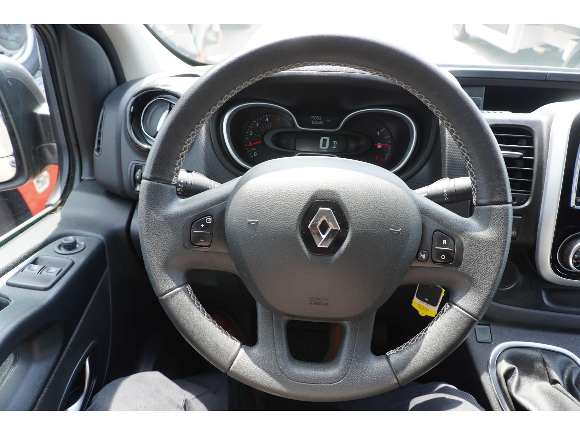 Foto 14 van Renault 2.0 dCi 170PK T29 L2H1 Luxe Automaat