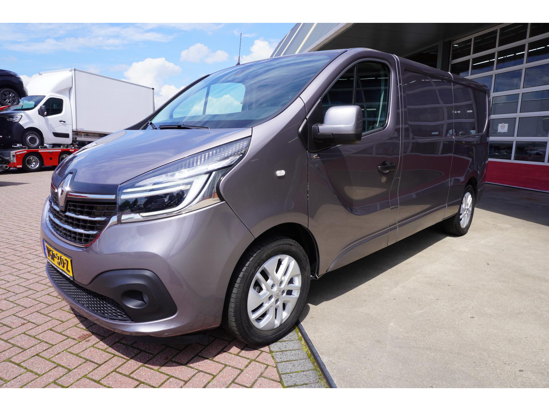 Foto 9 van Renault 2.0 dCi 170PK T29 L2H1 Luxe Automaat