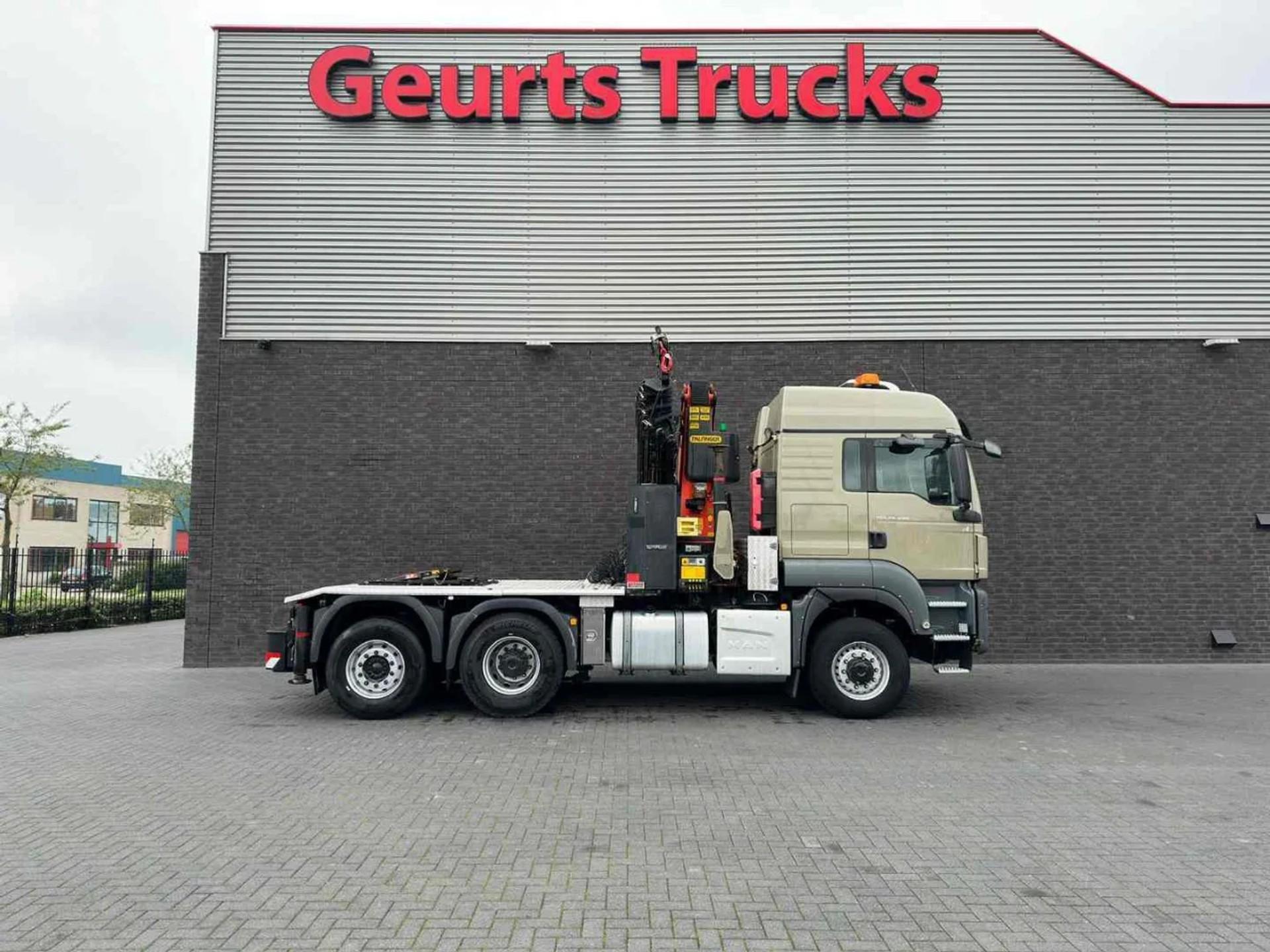 Foto 11 van MAN TGS 28.480 6X4-4 BL + PALFINGER PK 34002-SH G POWER LINK PLUS KRAAN/KRAN/CRANE/GRUA