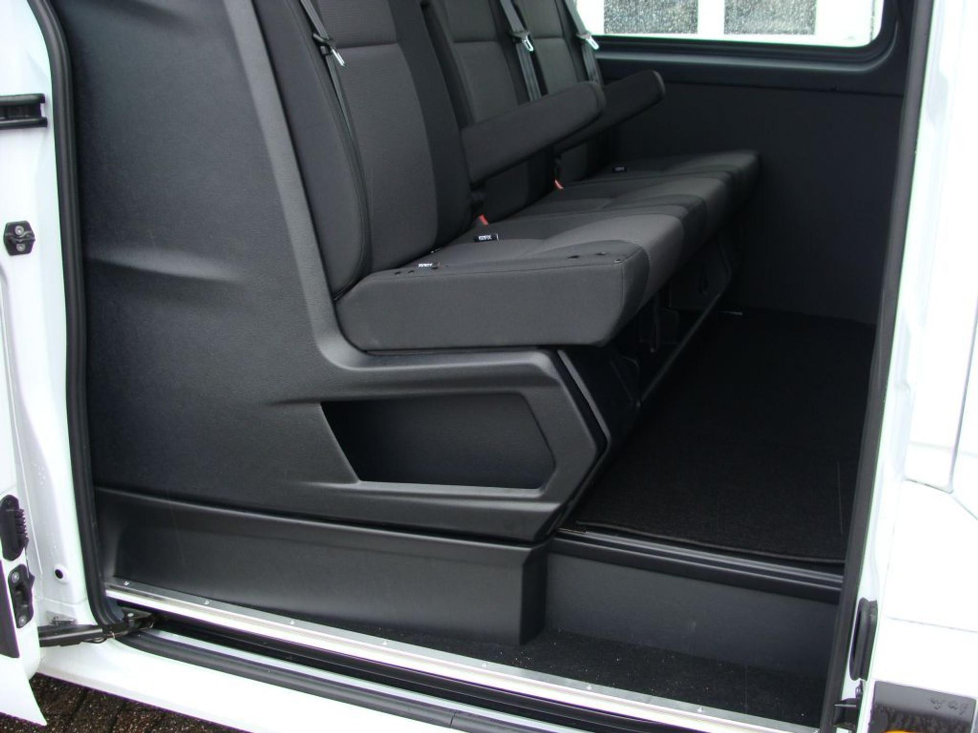 Foto 21 van Renault Master 145.35 EURO 6 L3H2 DL LUXE DUBBELE CABINE 6 PERSOONS - VSL-47-N - RED EDITION