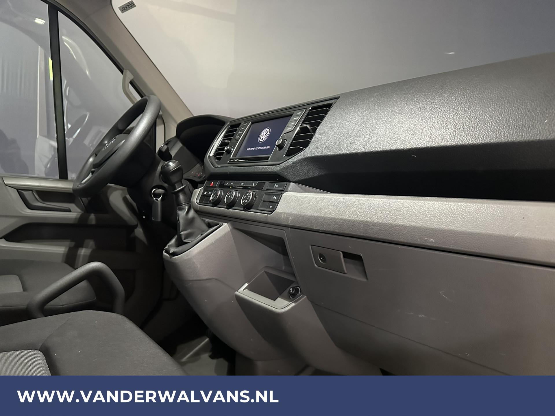Foto 14 van Volkswagen 2.0 TDI 140pk L4H3 L3H2 Euro6 Airco | Navigatie | Apple Carplay | Parkeersensoren