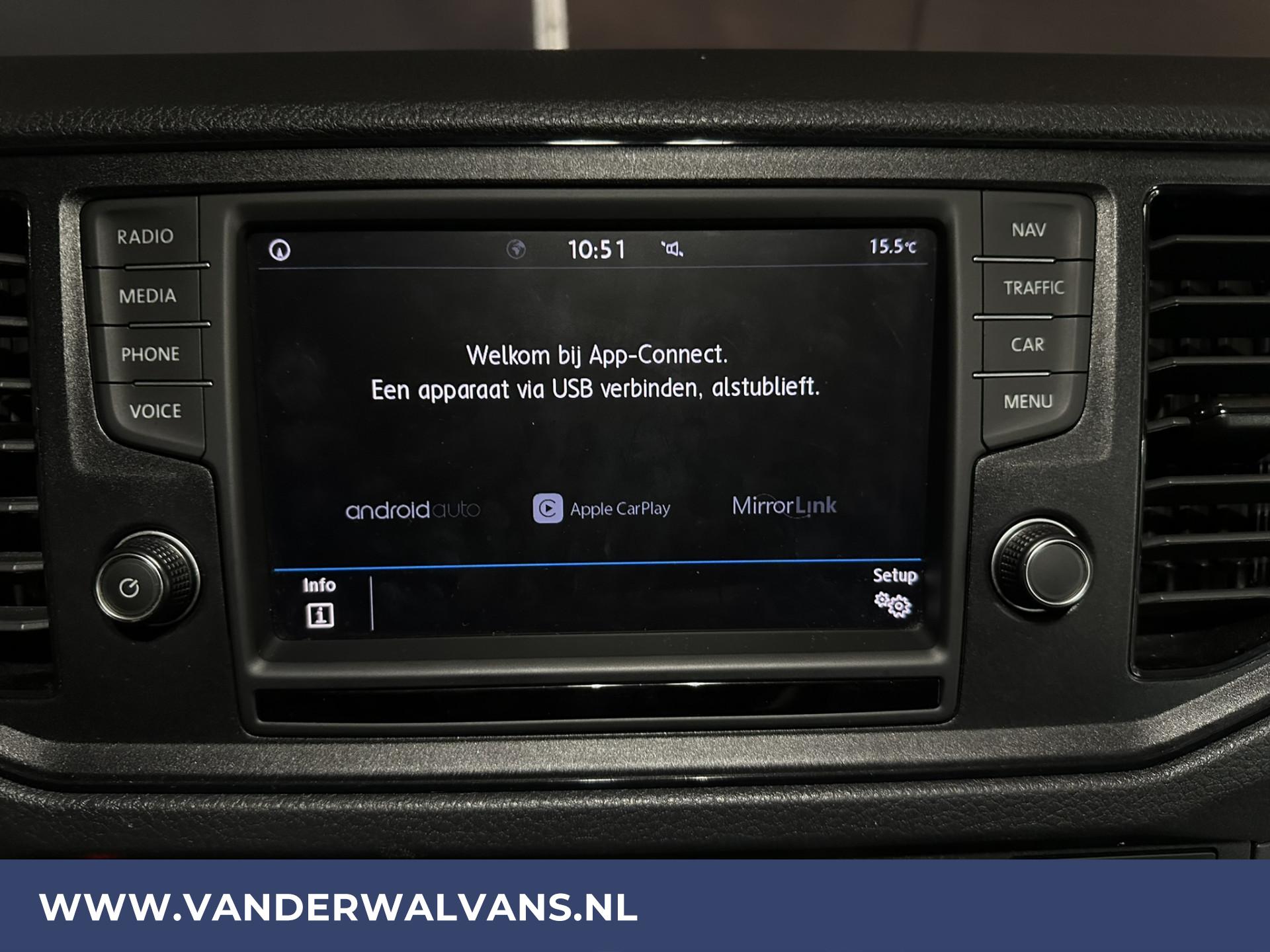 Foto 6 van Volkswagen 2.0 TDI 140pk L4H3 L3H2 Euro6 Airco | Navigatie | Apple Carplay | Parkeersensoren