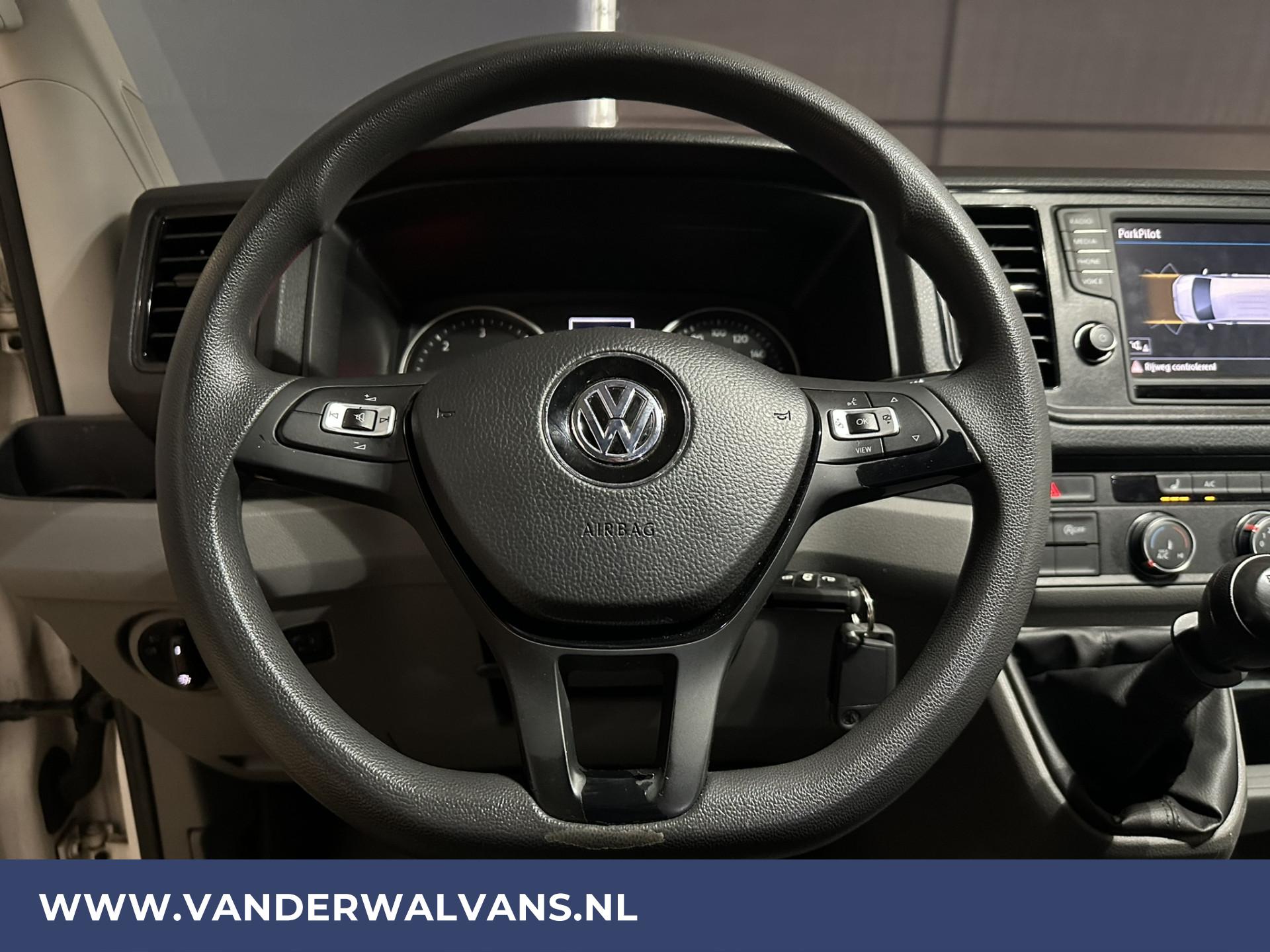 Foto 7 van Volkswagen 2.0 TDI 140pk L4H3 L3H2 Euro6 Airco | Navigatie | Apple Carplay | Parkeersensoren
