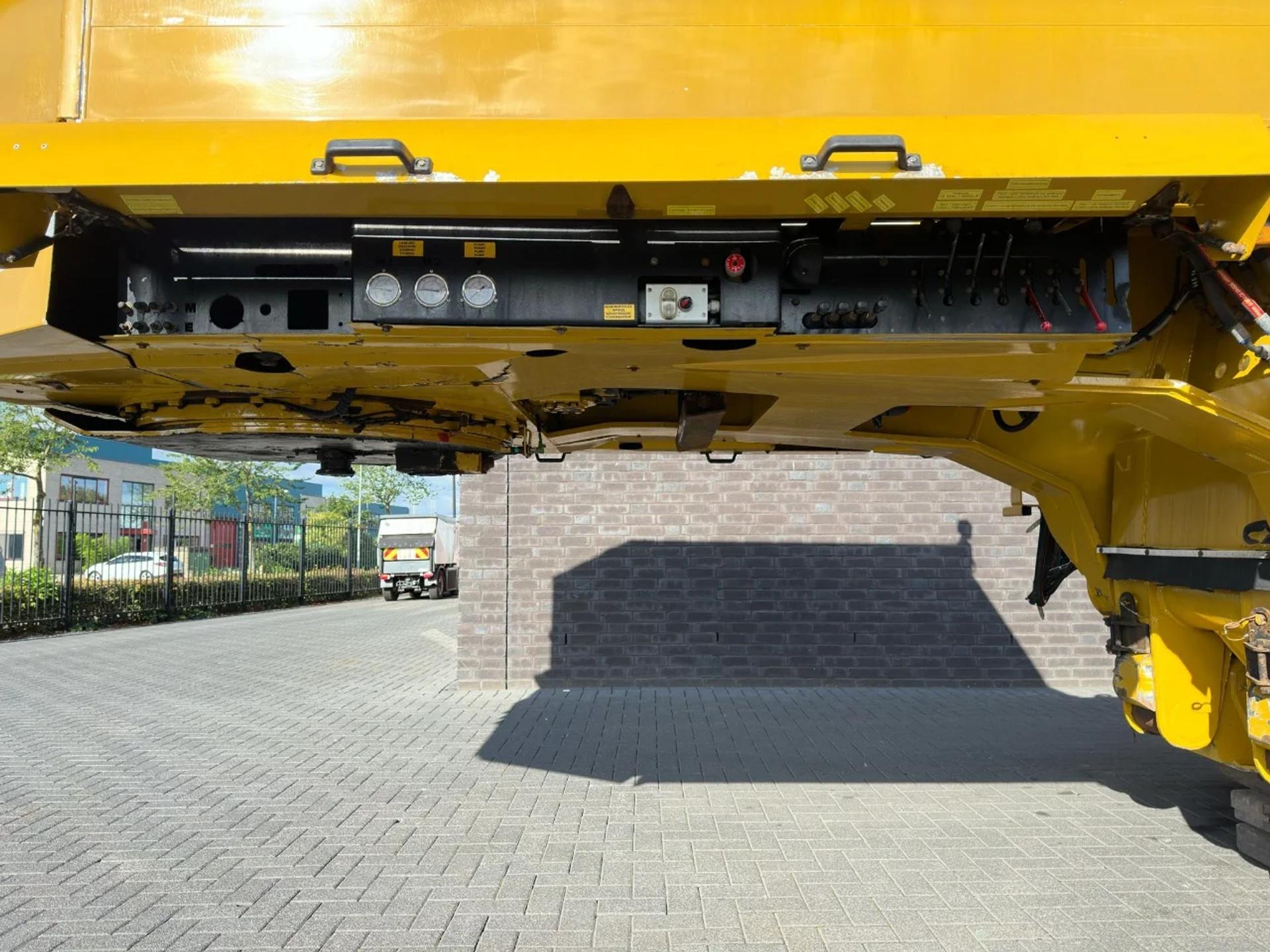 Foto 33 van Faymonville STBZ-8VA 3+5 VARIOMAX DIEPLADER/TIEFLADER/LOWLOADER