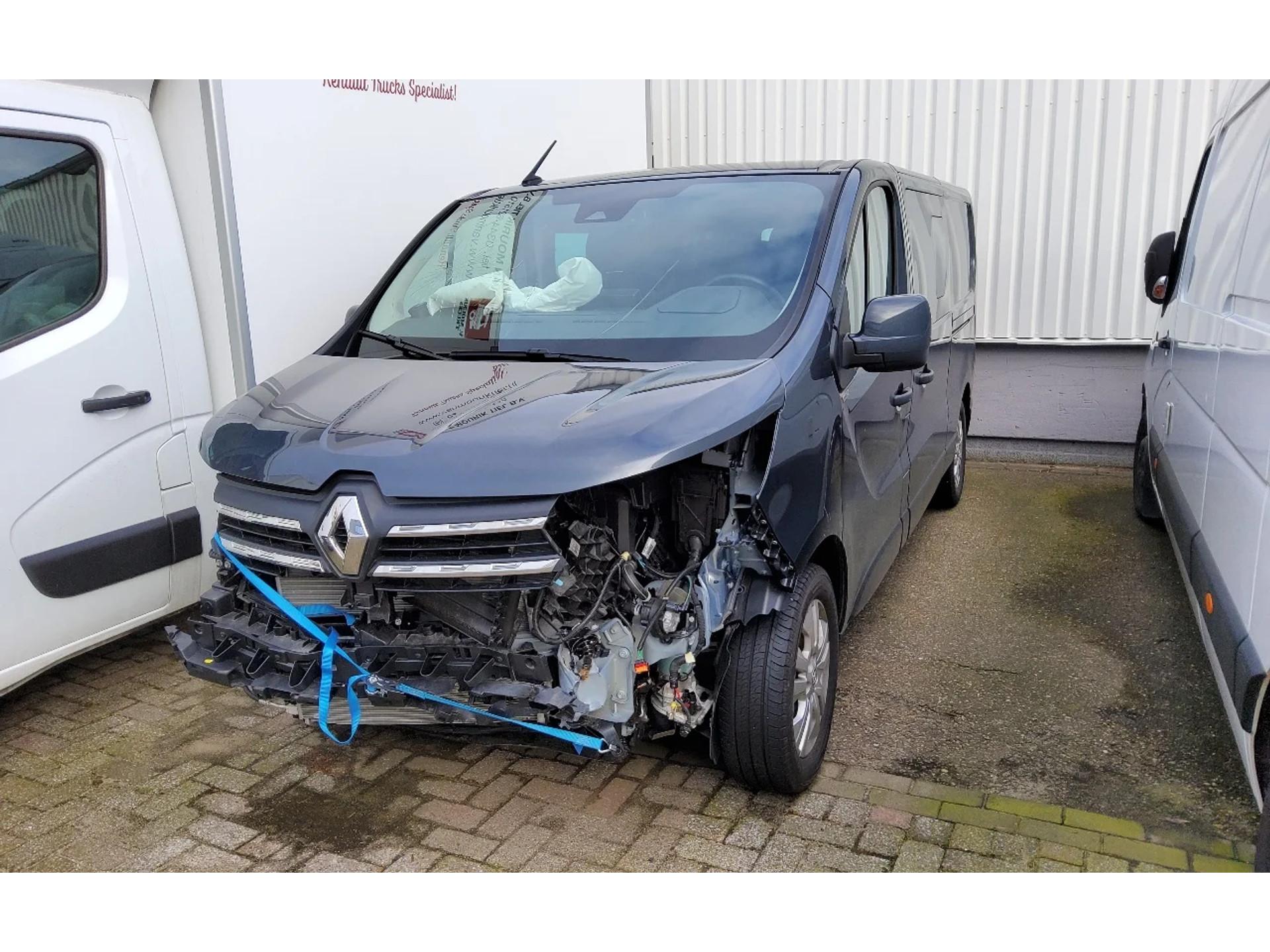 Foto 1 van Renault Trafic "SCHADE" 170 PK L2 H1 AUTOMAAT - LUXE DC - 2x ZIJSCHUIFDEUR - VSB-85-K