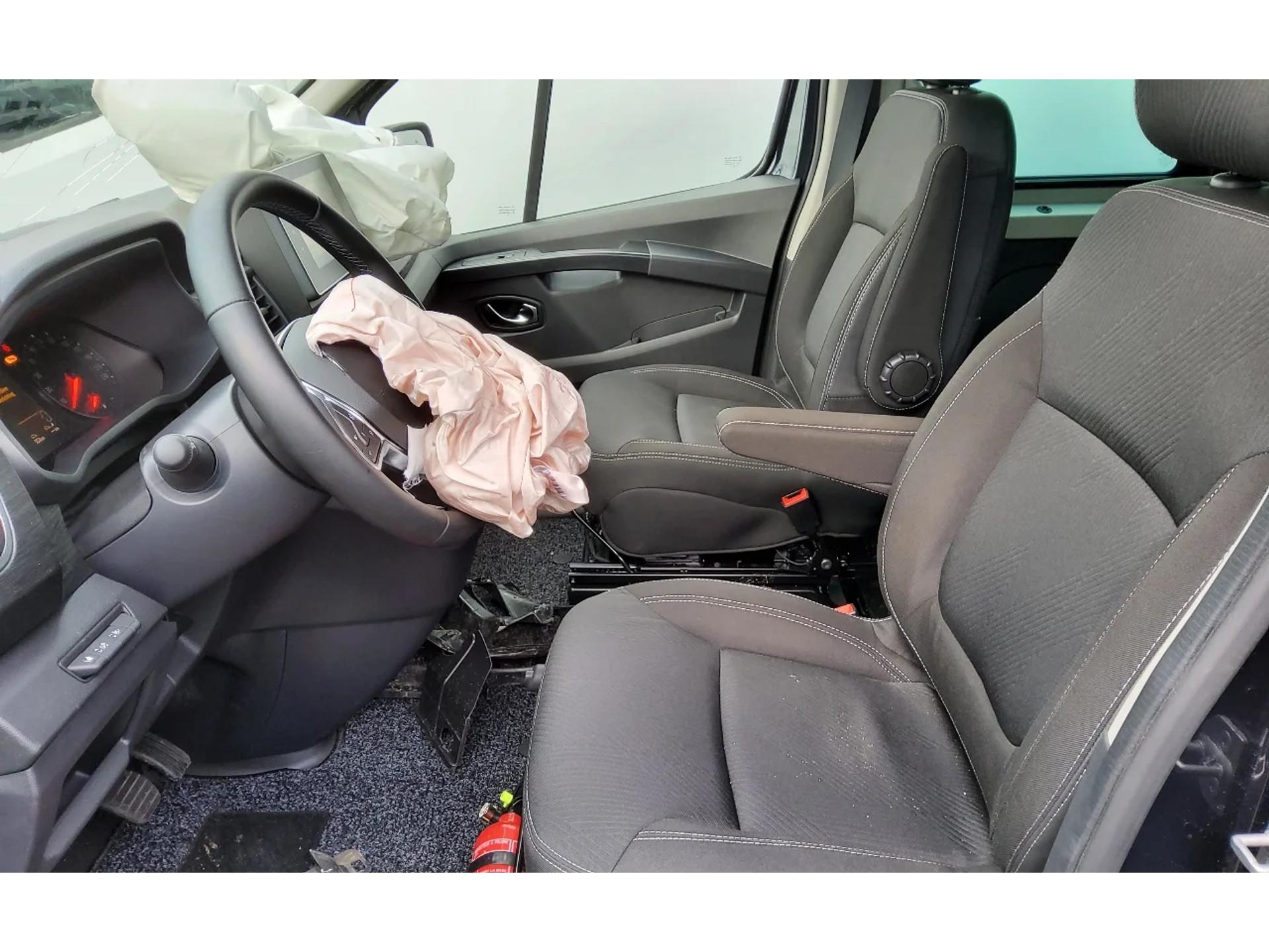 Foto 10 van Renault Trafic "SCHADE" 170 PK L2 H1 AUTOMAAT - LUXE DC - 2x ZIJSCHUIFDEUR - VSB-85-K