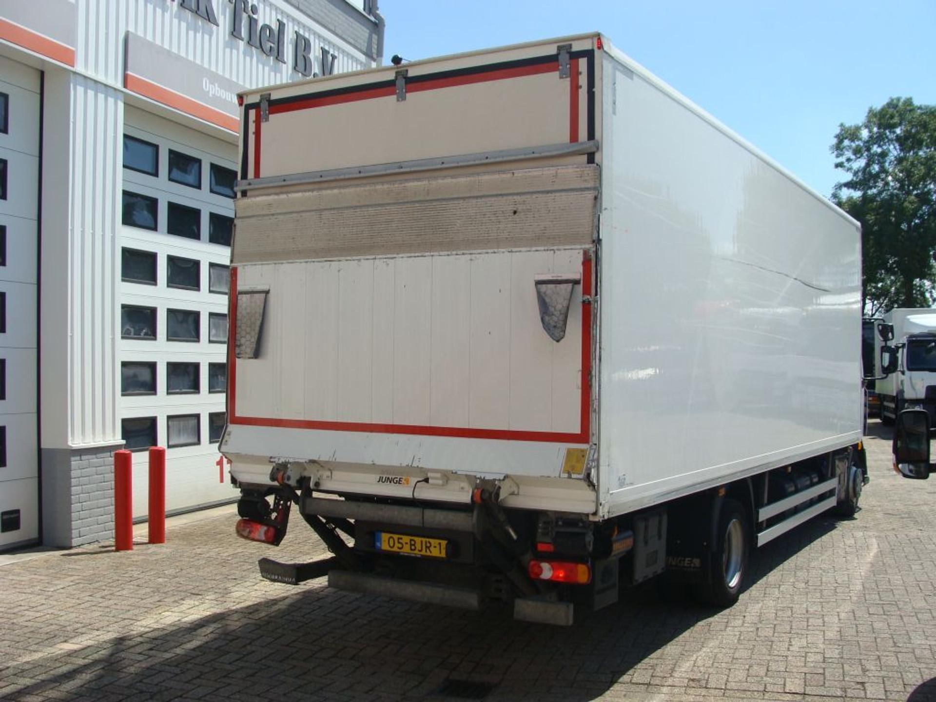 Foto 7 van Renault D SERIE 220.12 EURO 6 - 05-BJR-1