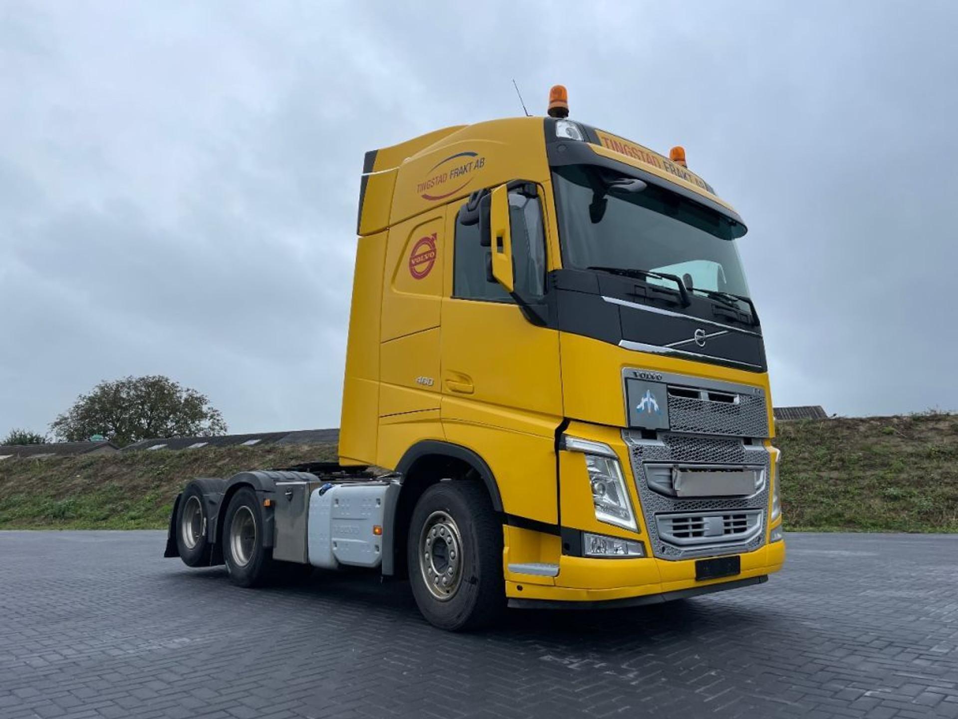 Foto 2 van Volvo FH 13.460 GLOBETROTTER, DOUBLE BOOGIE, LEATHER, 618.000KM