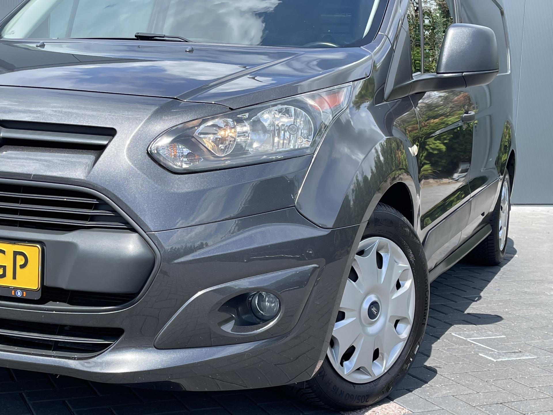 Foto 18 van Ford 1.5 TDCI 100 PK / L2H1 / AIRCO / CRUISE / NAVI / CAMERA / 3-ZITS / TREKHAAK