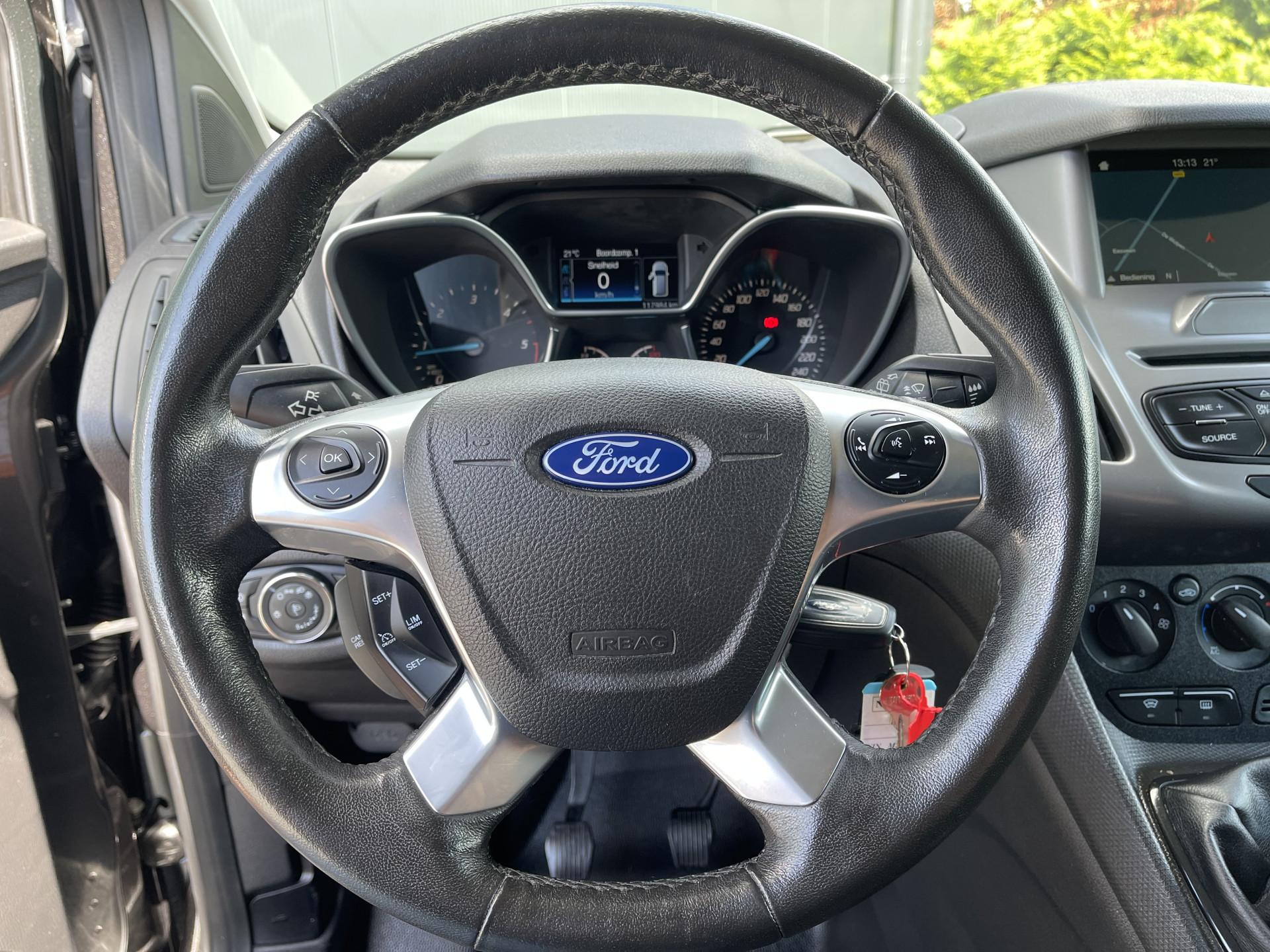 Foto 8 van Ford 1.5 TDCI 100 PK / L2H1 / AIRCO / CRUISE / NAVI / CAMERA / 3-ZITS / TREKHAAK