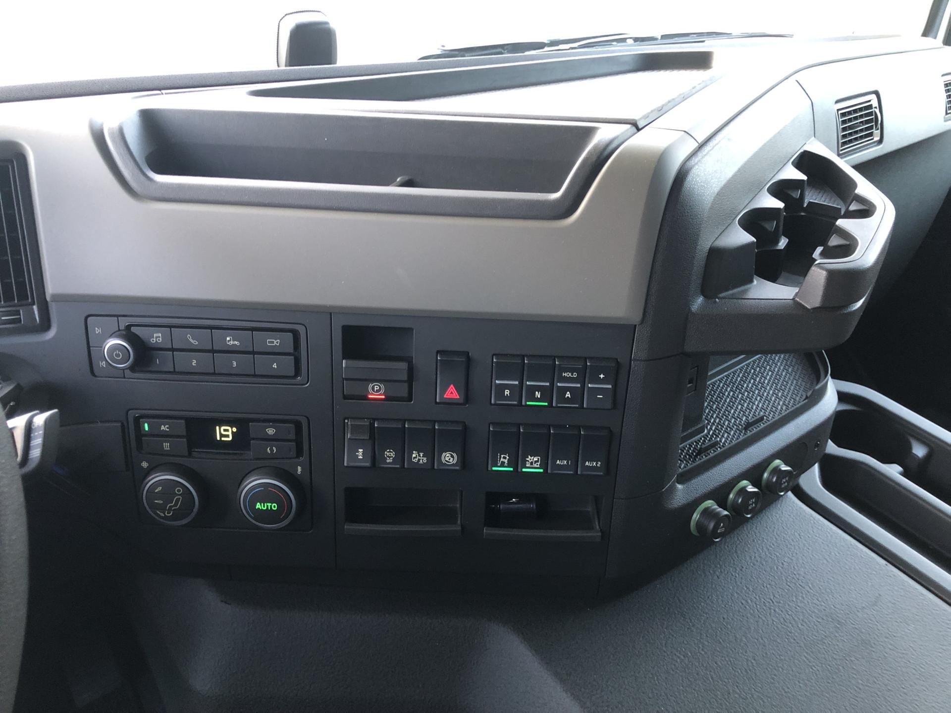 Foto 6 van Volvo FM 380 Globetrotter