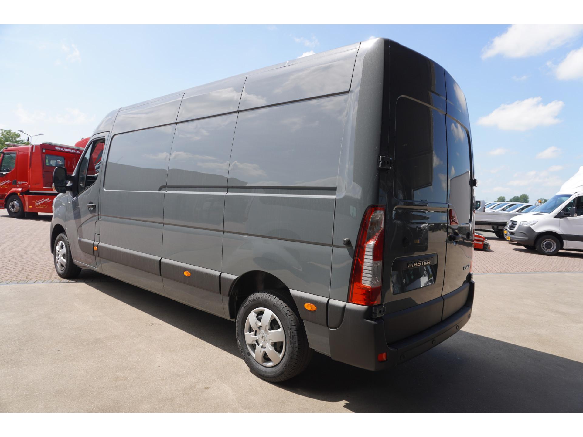 Foto 7 van Renault T35 2.3 dCi 180PK L3H2 Energy Comfort