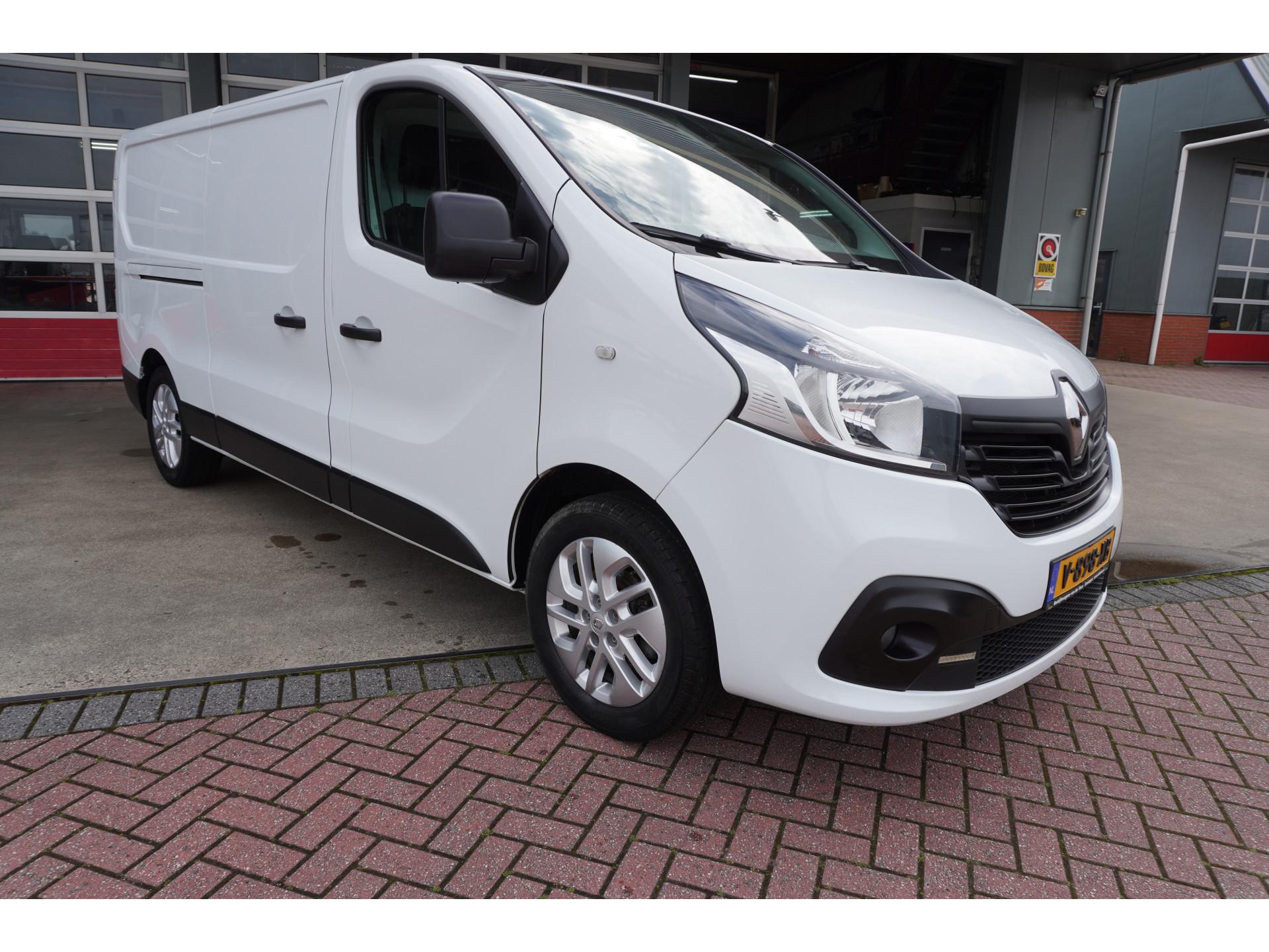 Foto 1 van Renault dCi 122PK T29 L2H1 Luxe