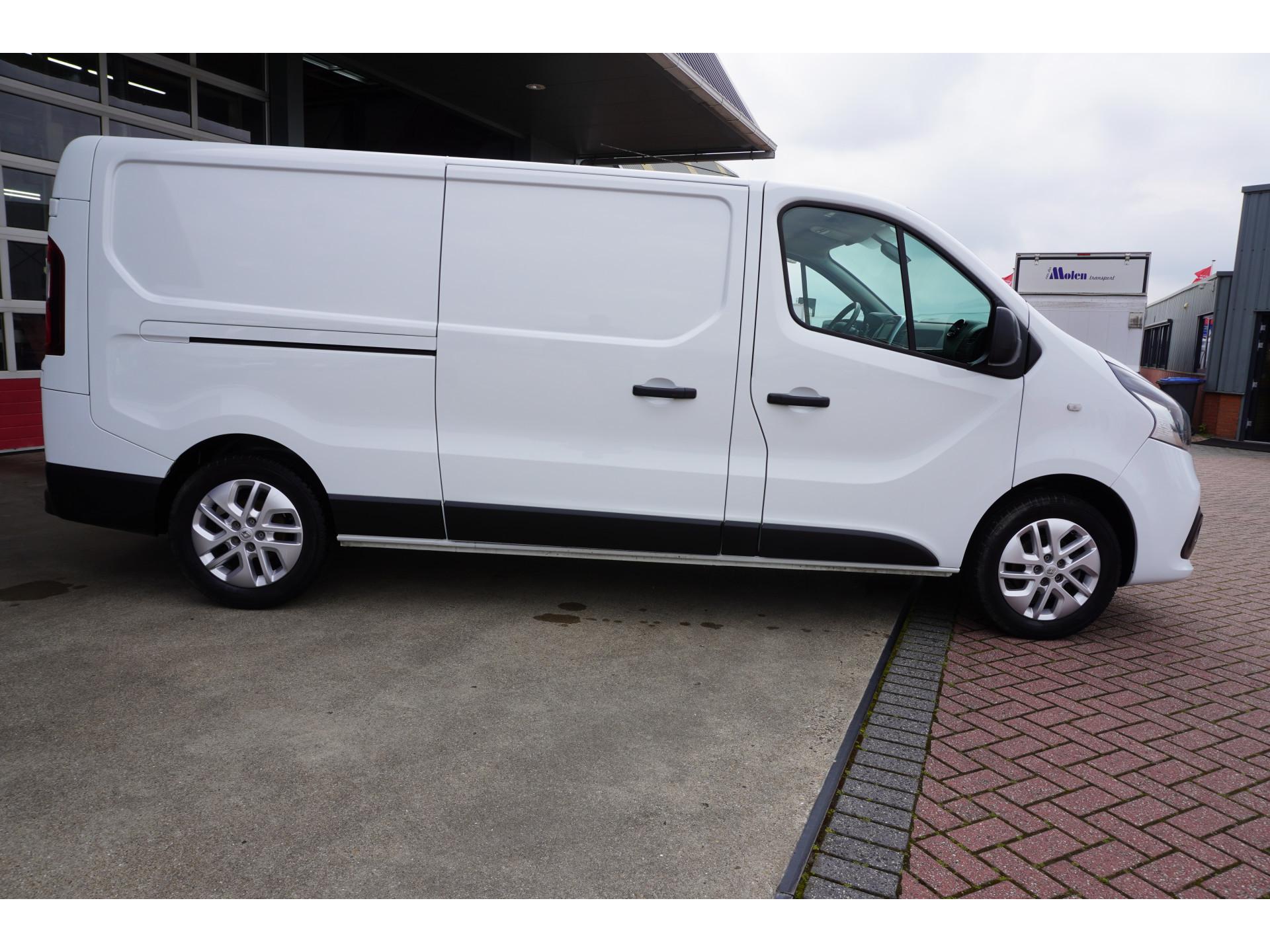 Foto 3 van Renault dCi 122PK T29 L2H1 Luxe