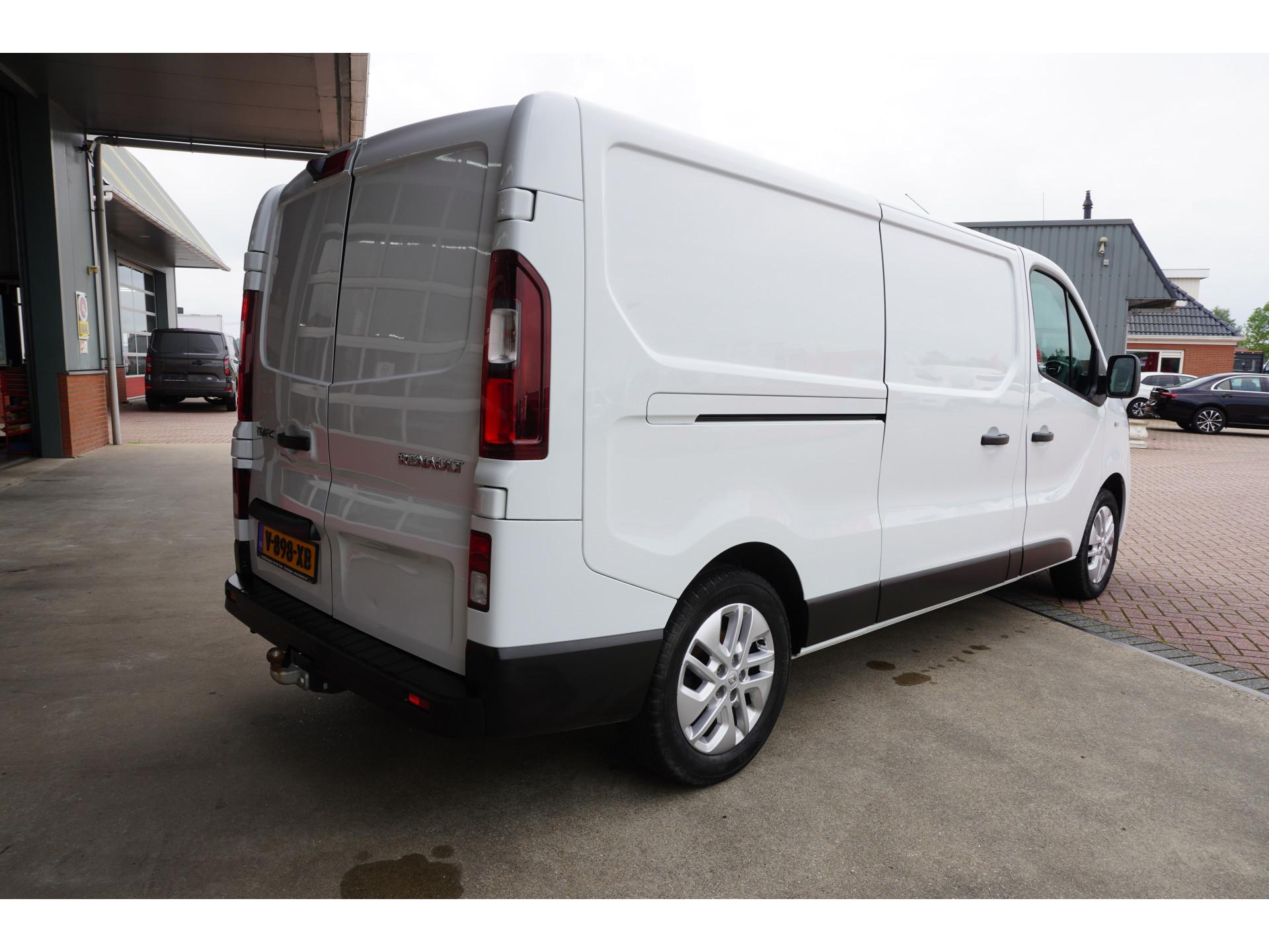 Foto 4 van Renault dCi 122PK T29 L2H1 Luxe