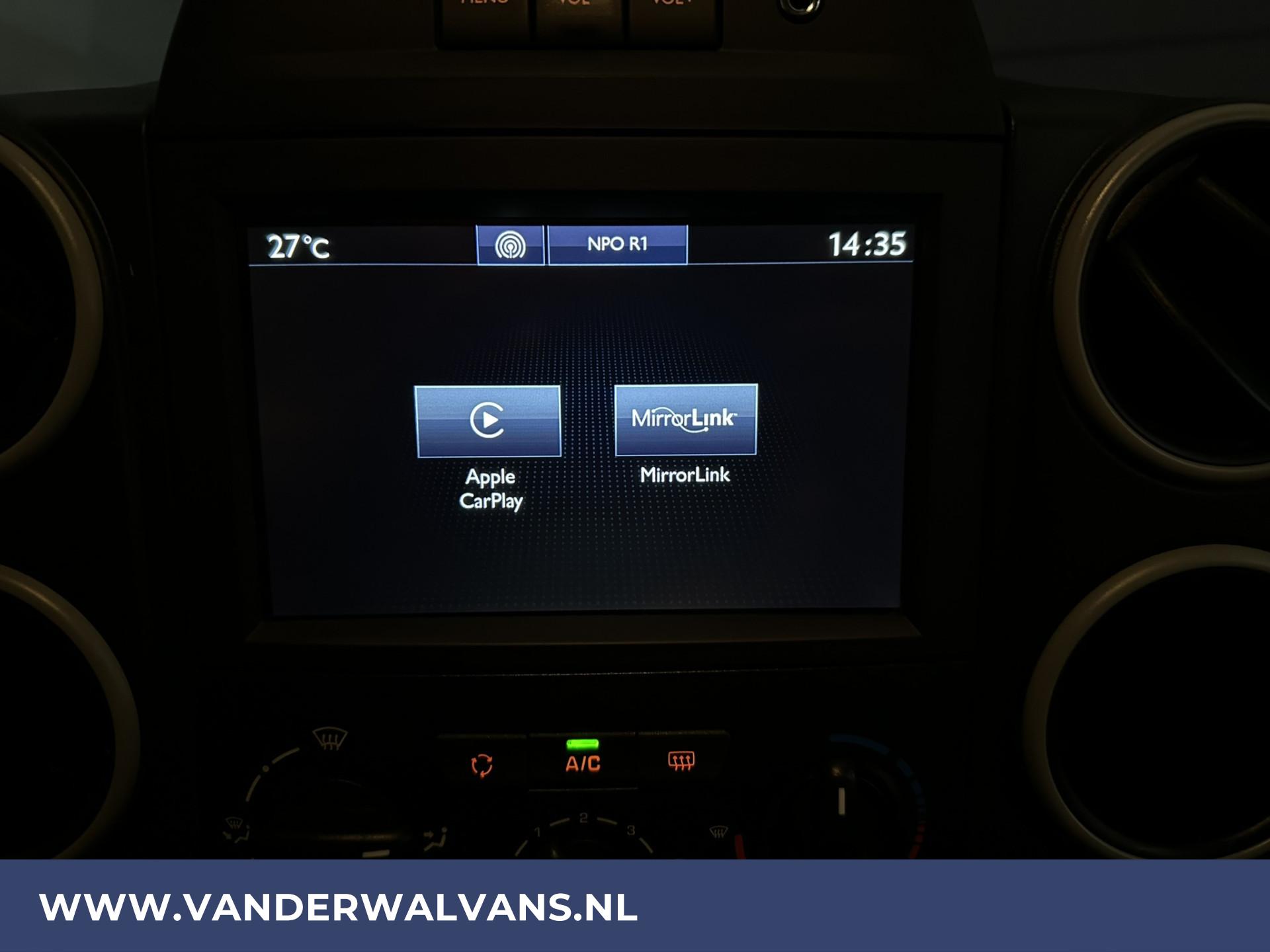 Foto 14 van Peugeot 1.6 BlueHDi 100pk L2H1 Euro6 Airco | Camera | Navigatie | Trekhaak | Cruisecontrol